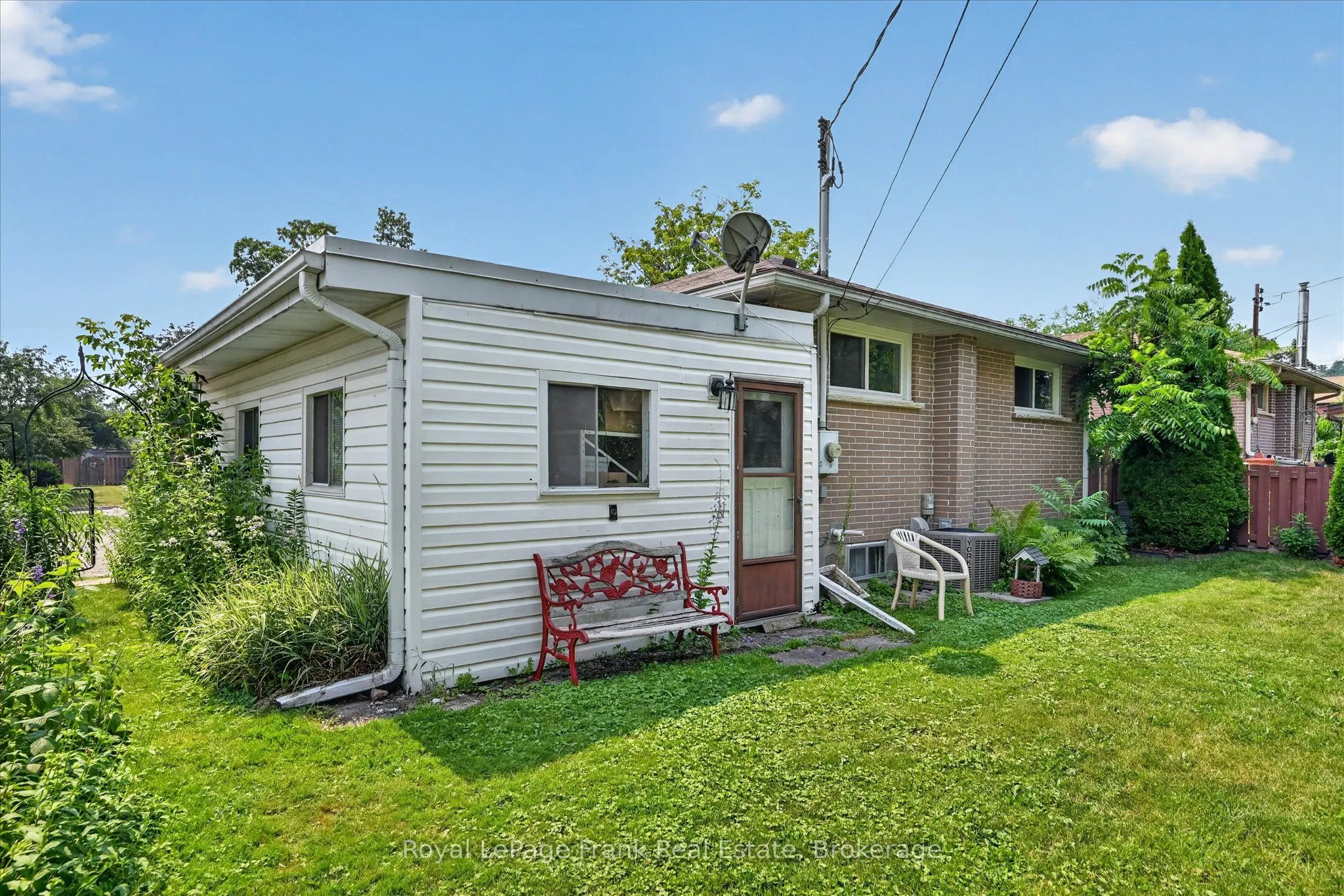 870 Hemlock Street