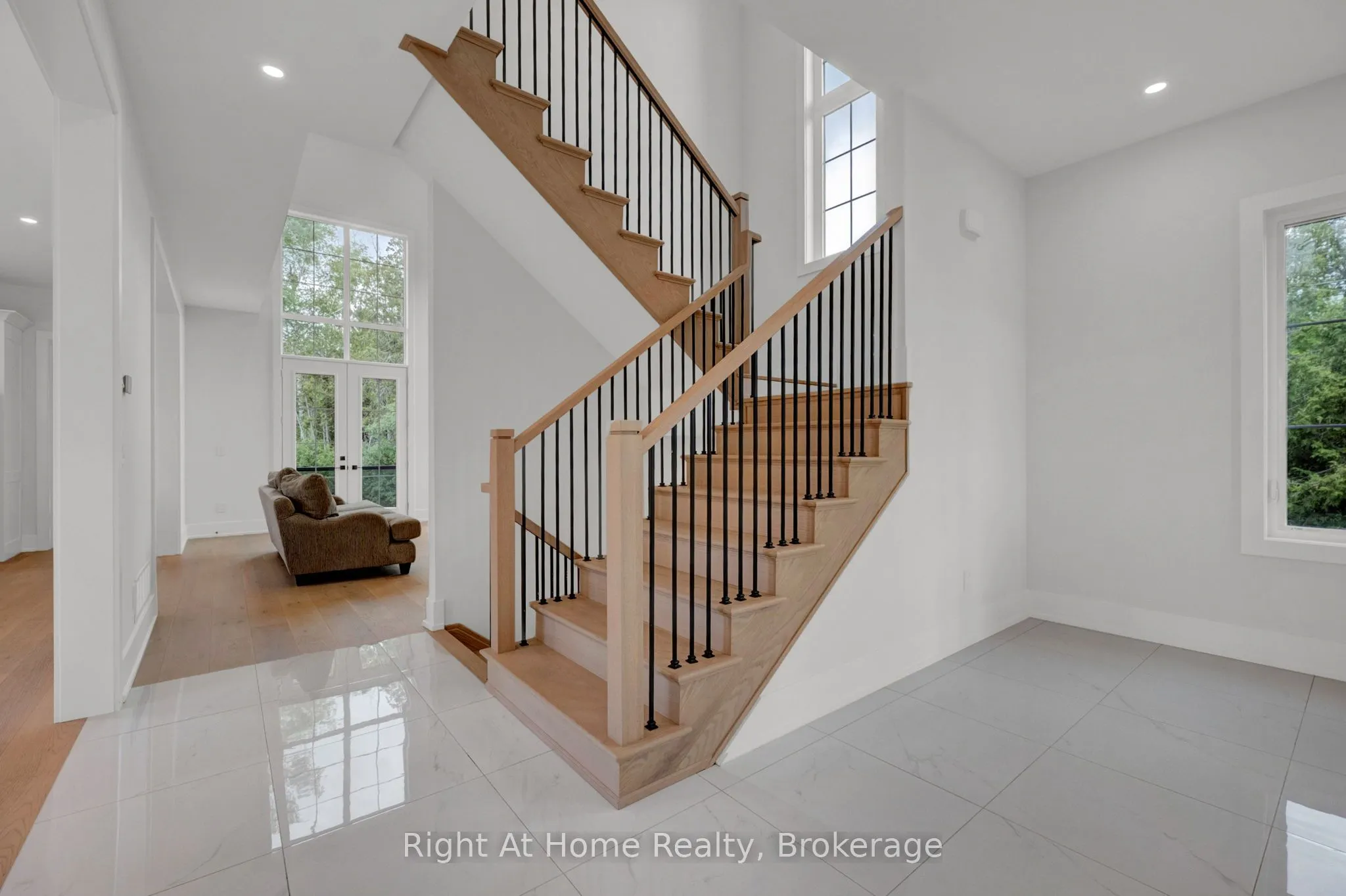 213 Suzanne Mess Boulevard