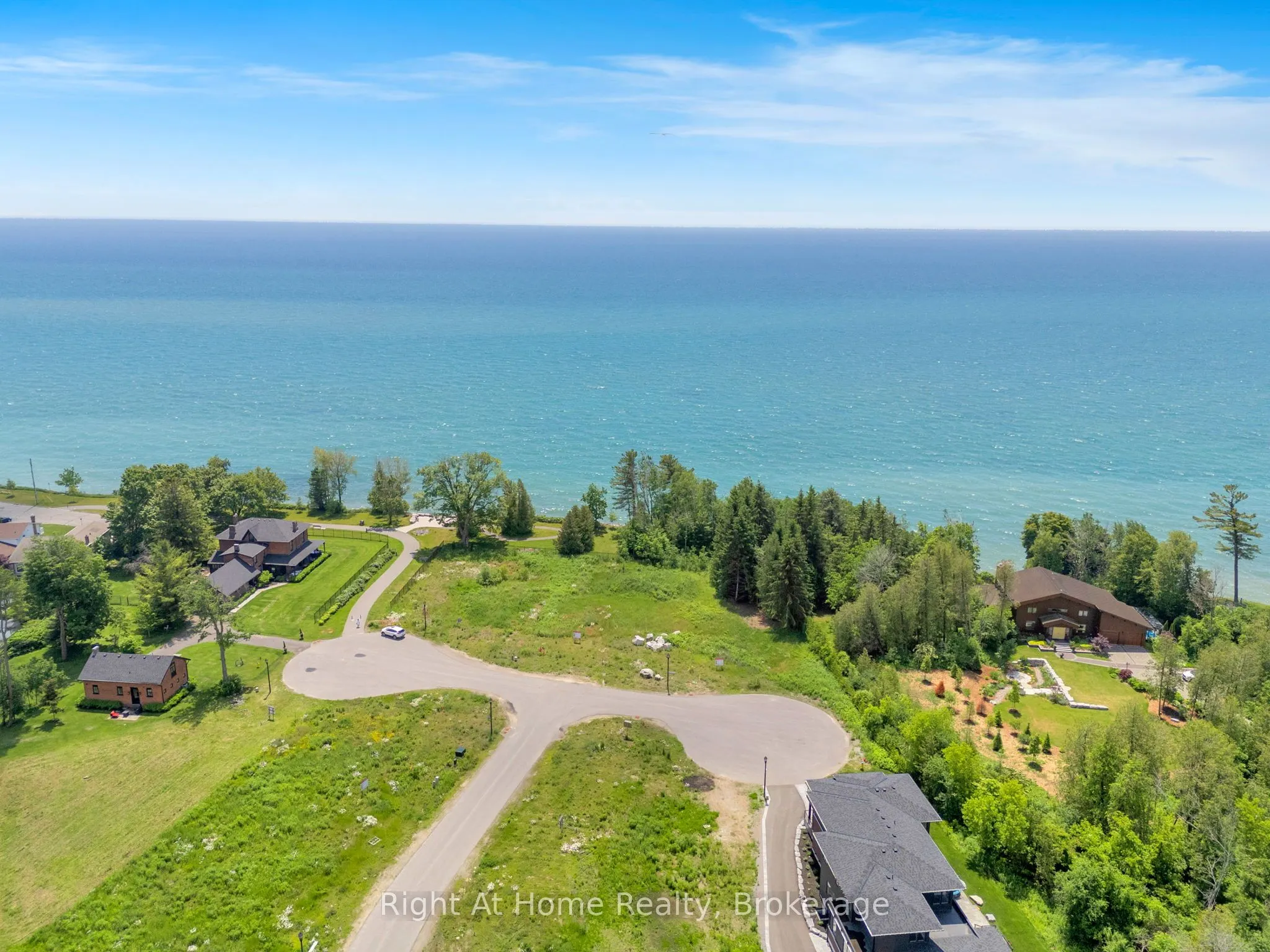 213 Suzanne Mess Boulevard