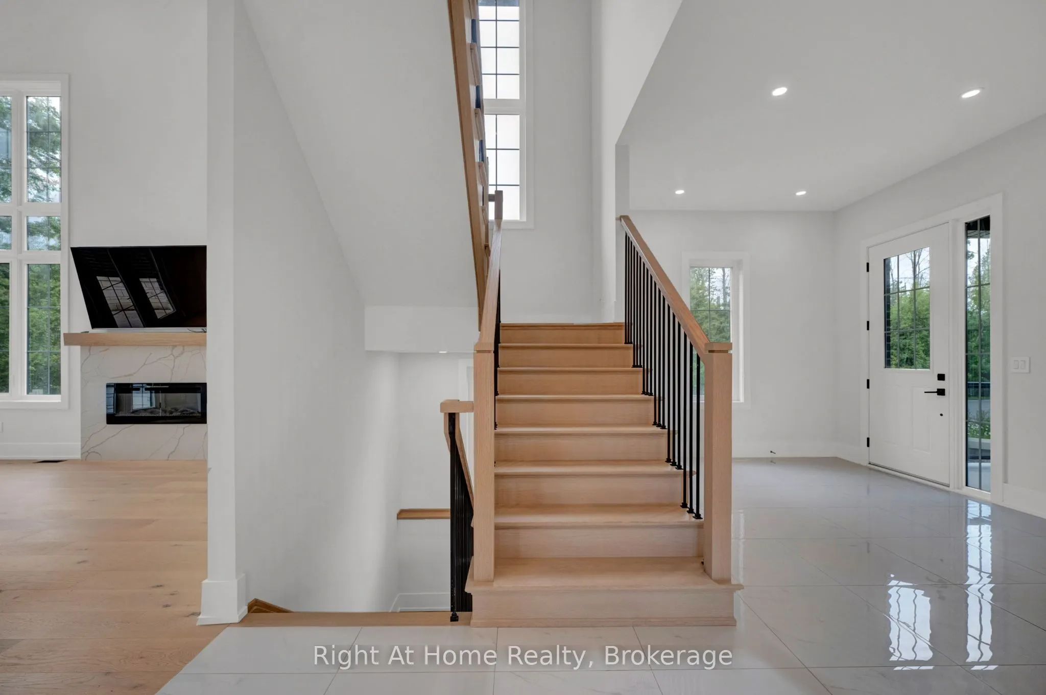 213 Suzanne Mess Boulevard