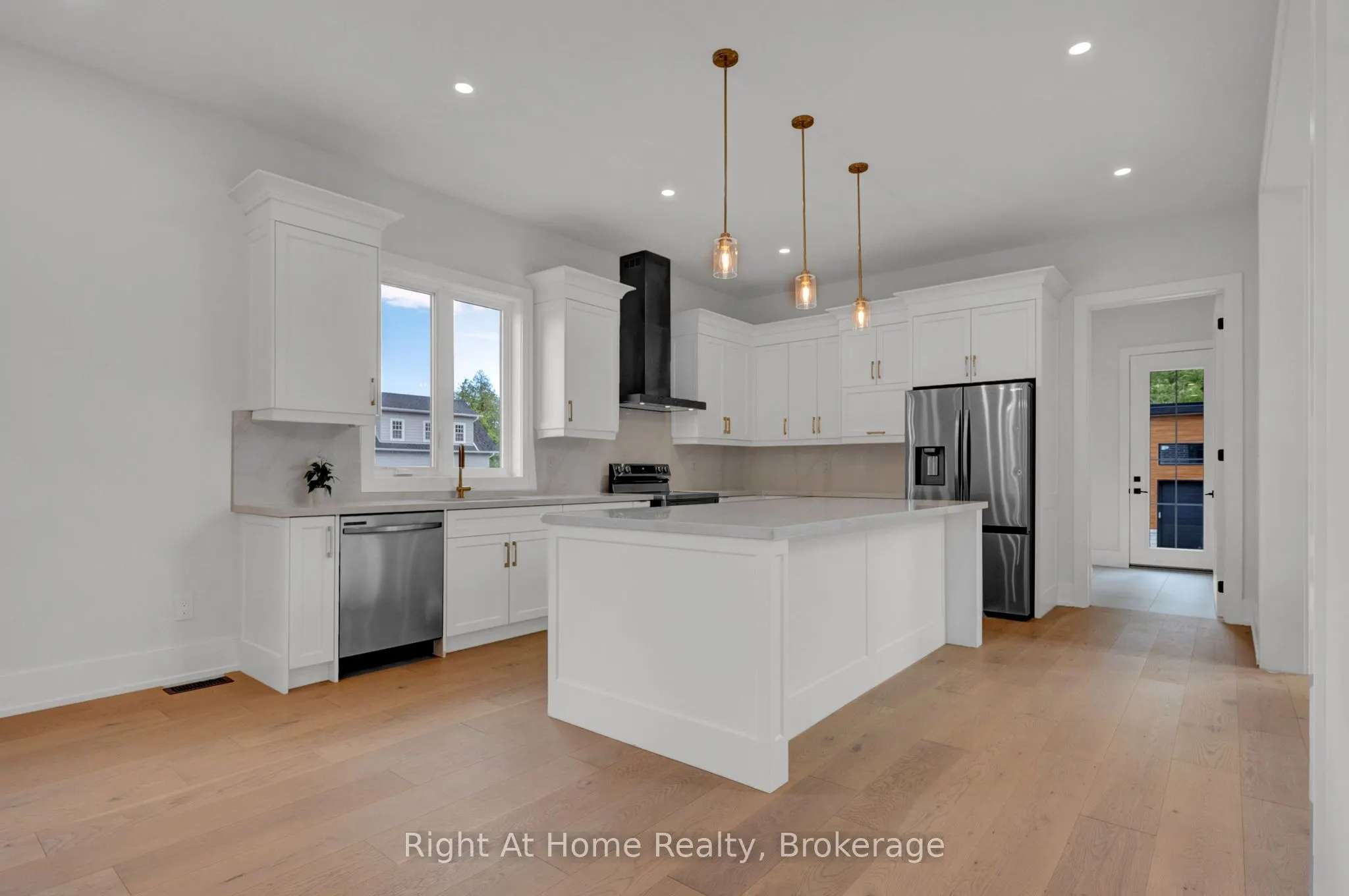 213 Suzanne Mess Boulevard