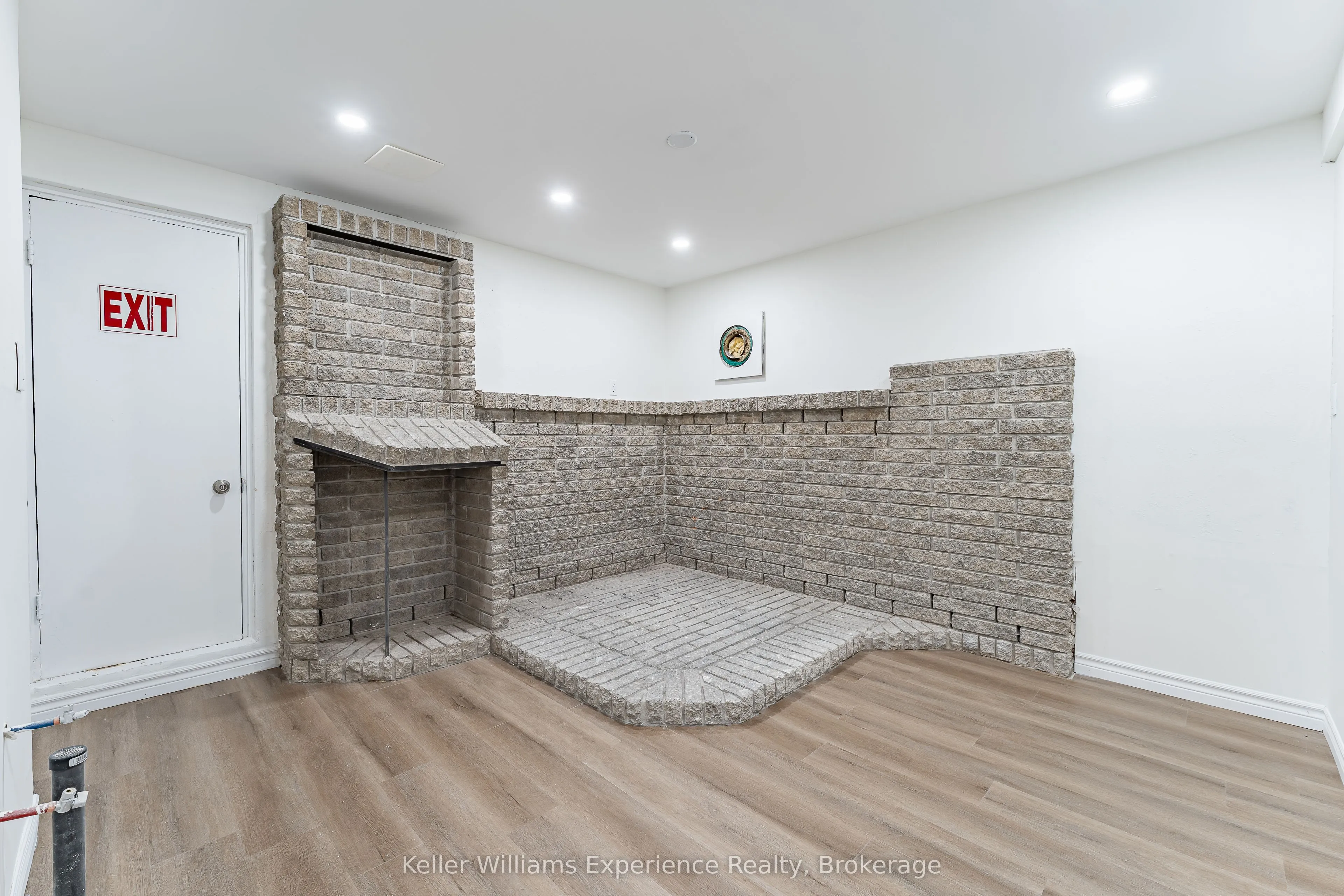 1088 8th Street E