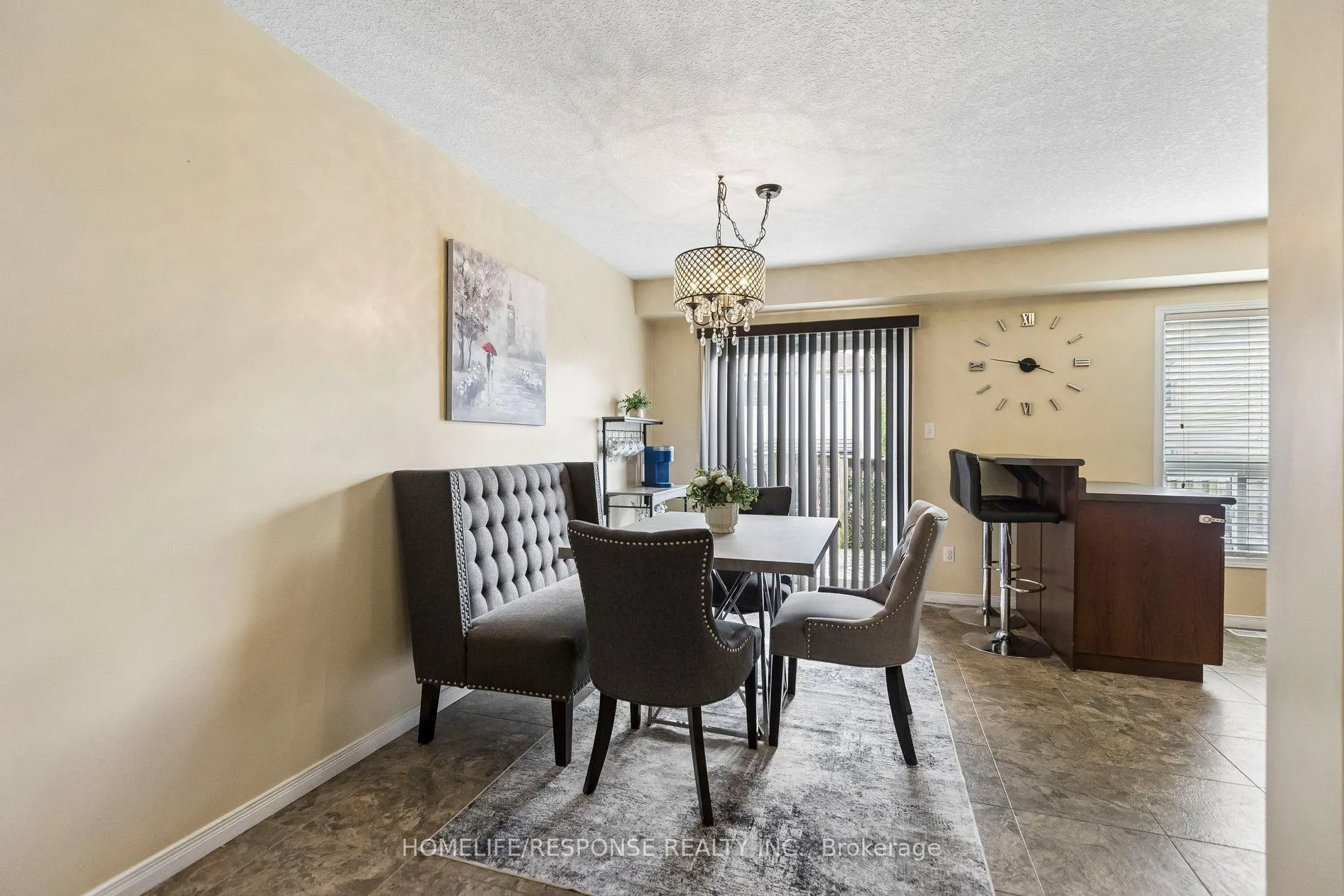 222 SOPHIA Crescent