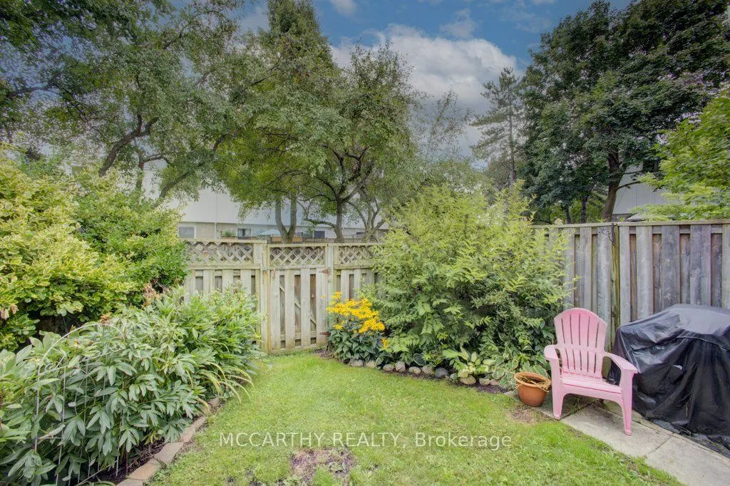 325 William Street #22