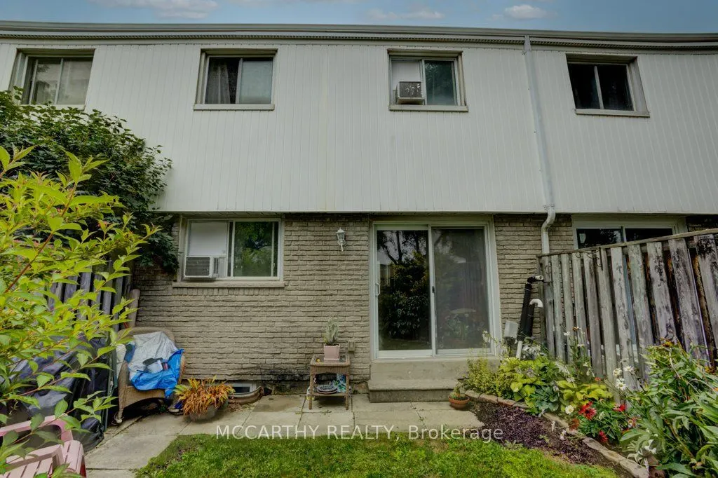 325 William Street #22
