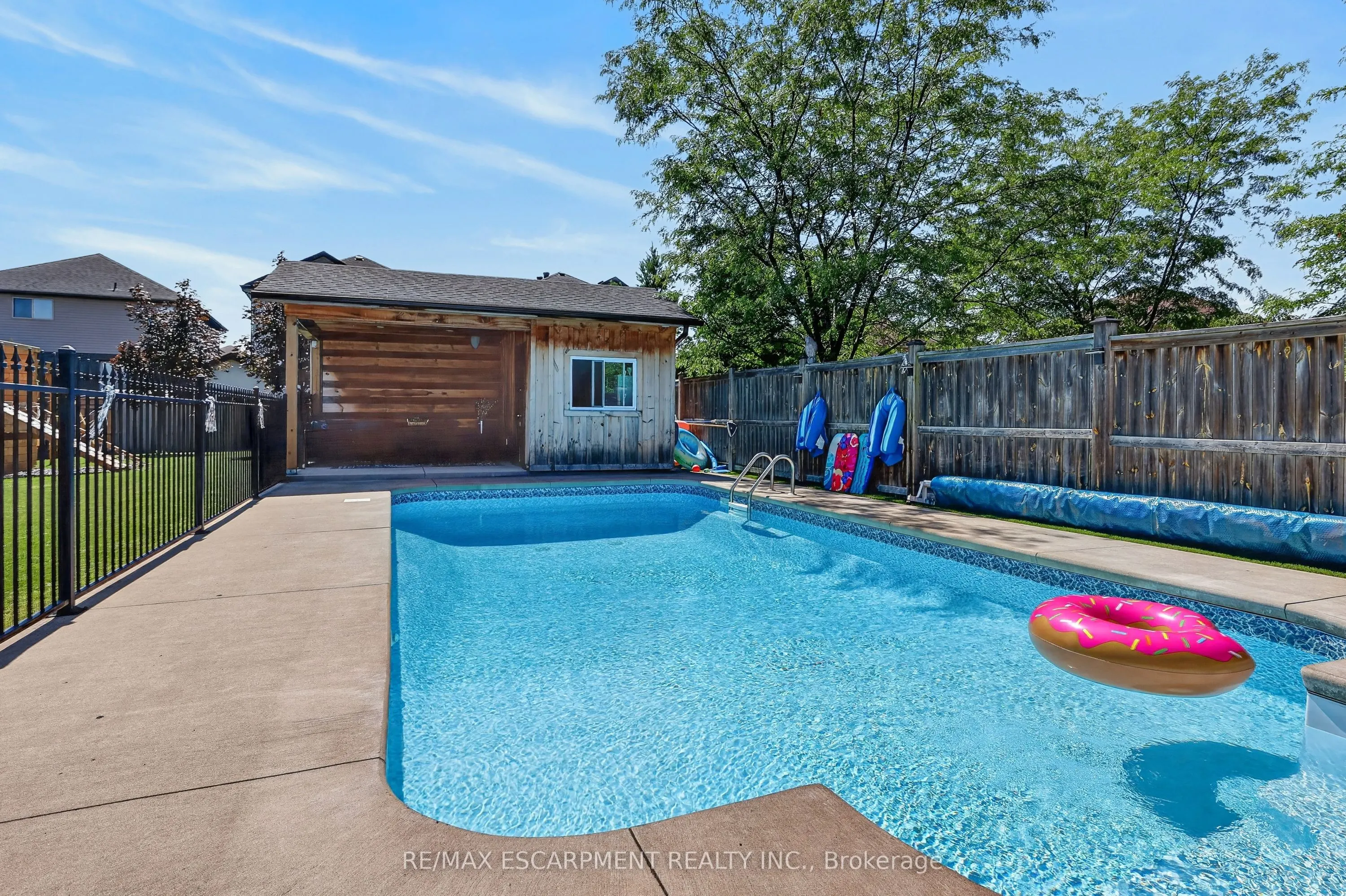 4852 Northgate Crescent