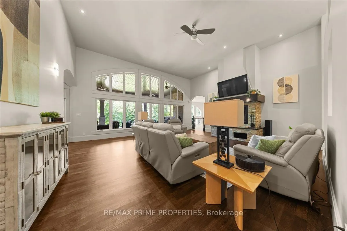 1161 Du Gouverneur Drive
