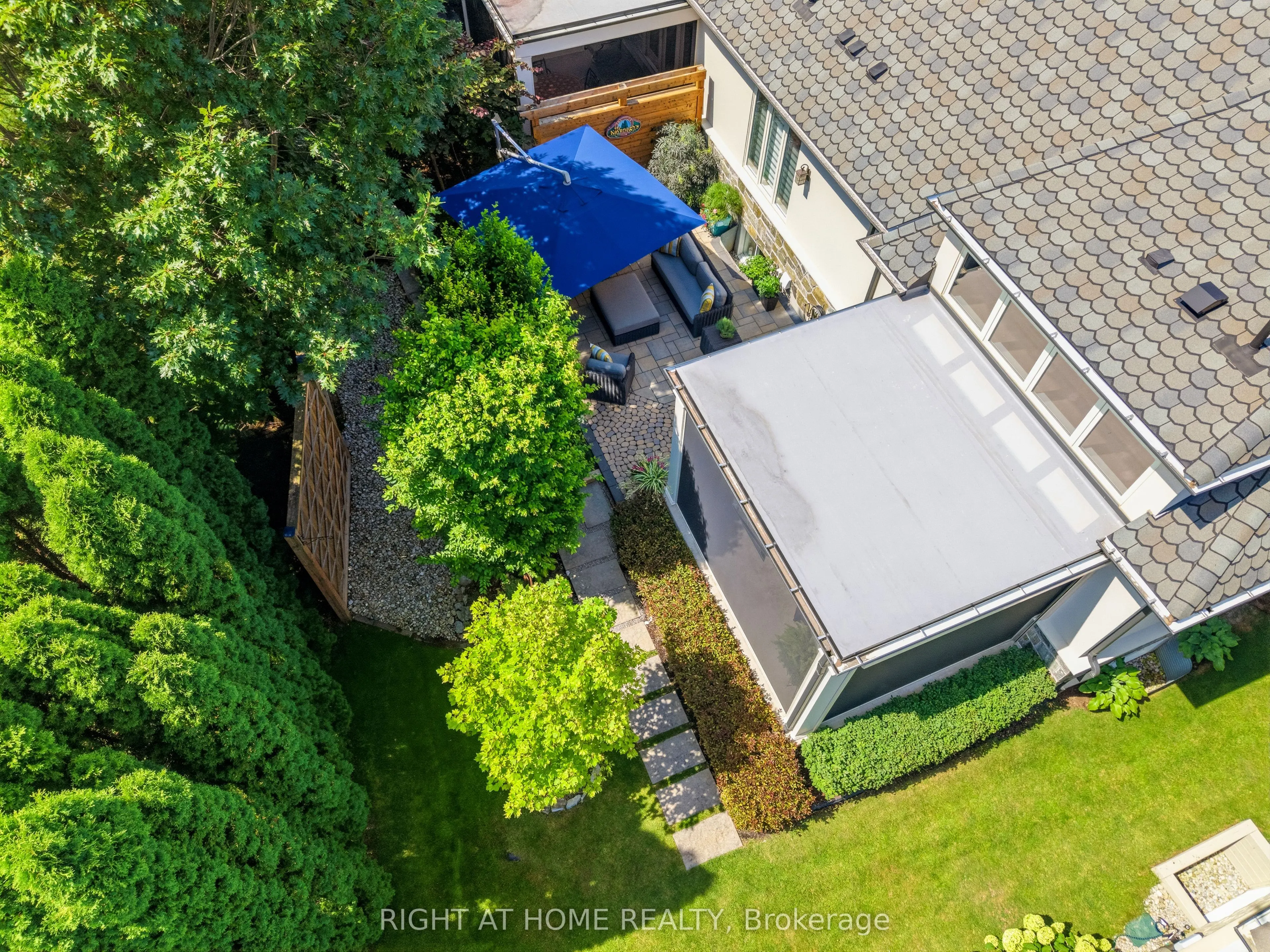 23 Albion Way