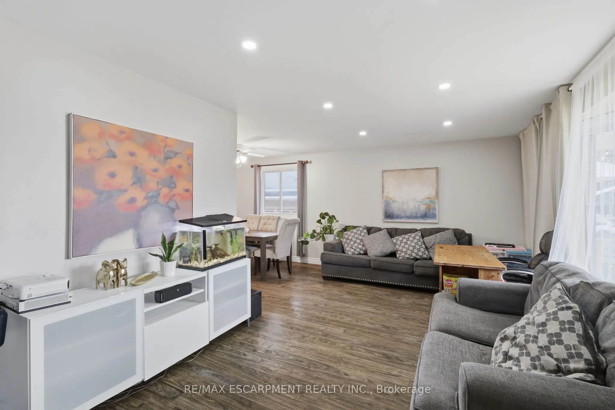58 VANIER Place