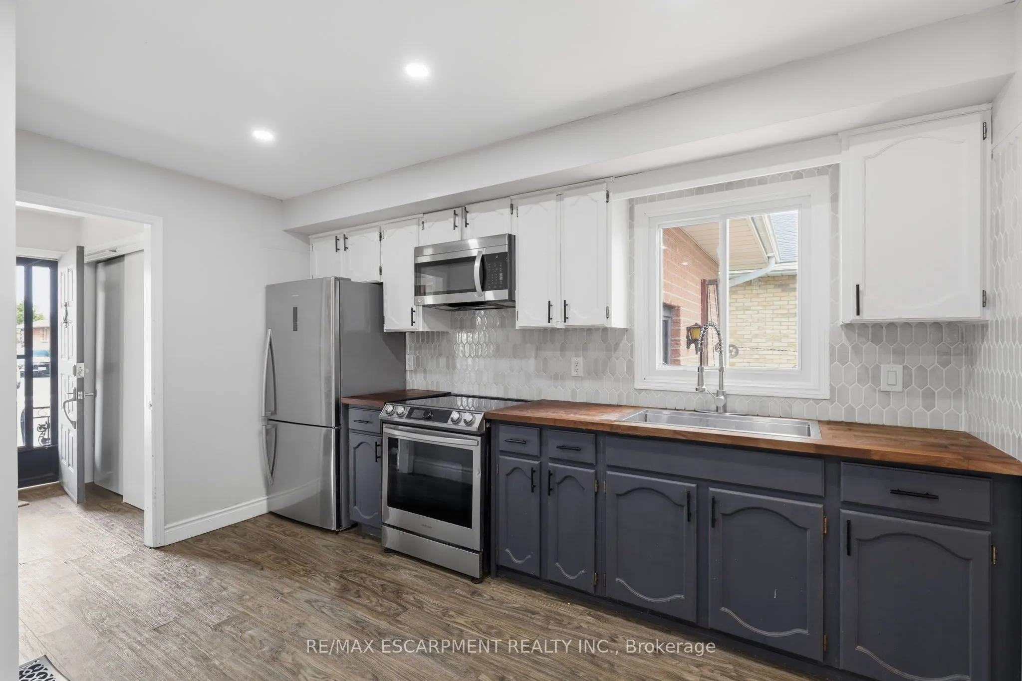 58 VANIER Place