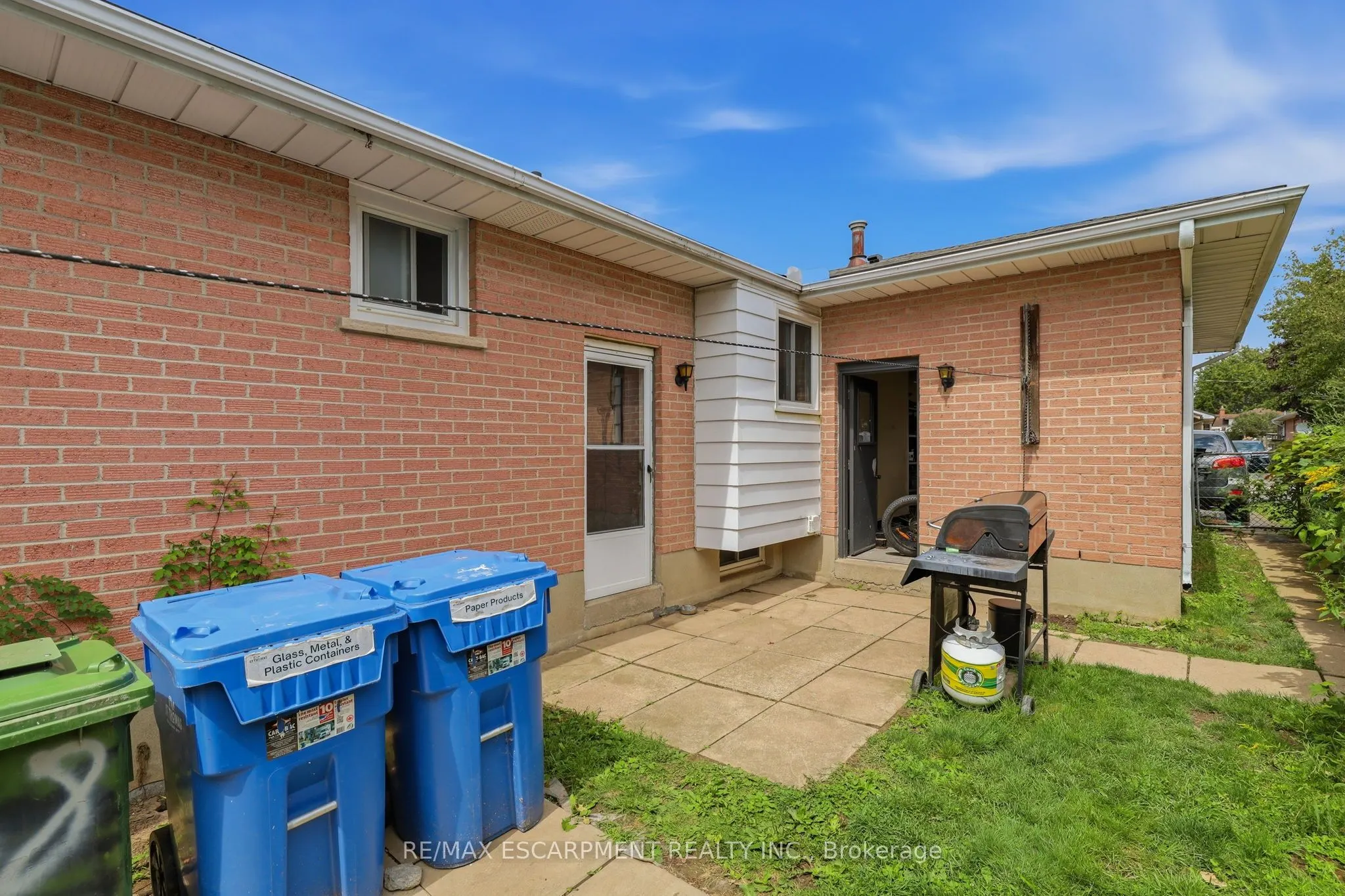 58 VANIER Place