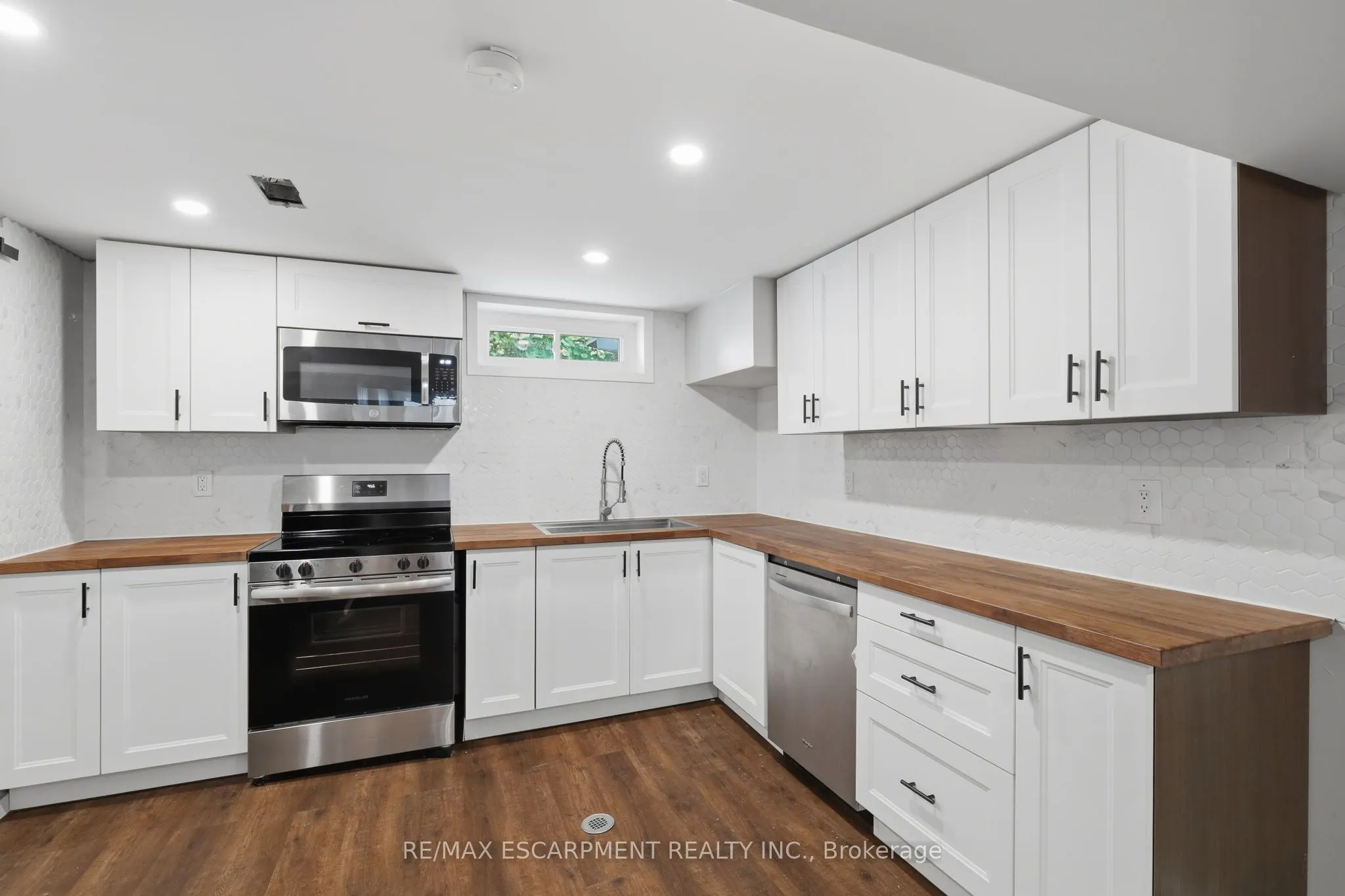 58 VANIER Place