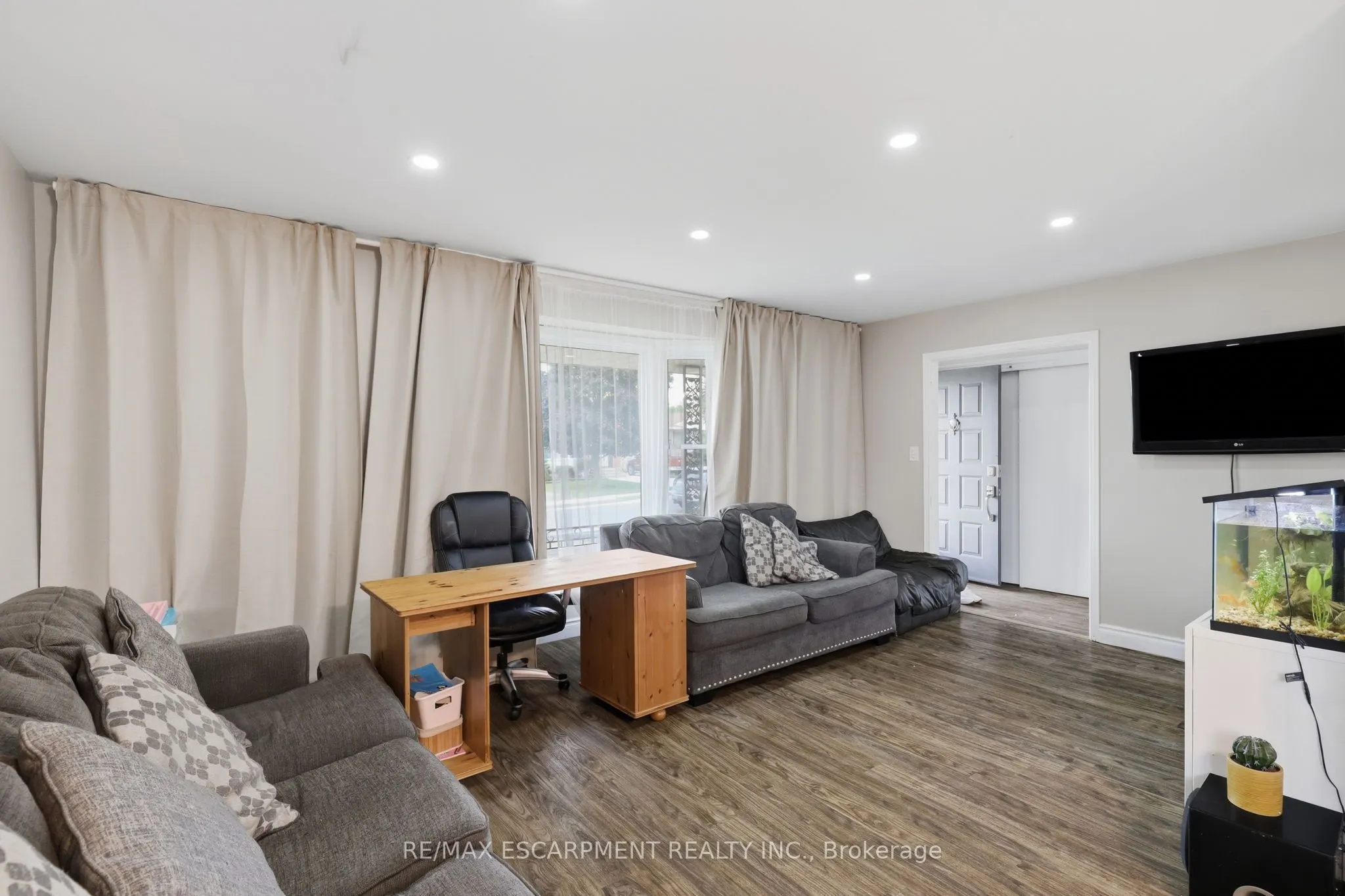 58 VANIER Place