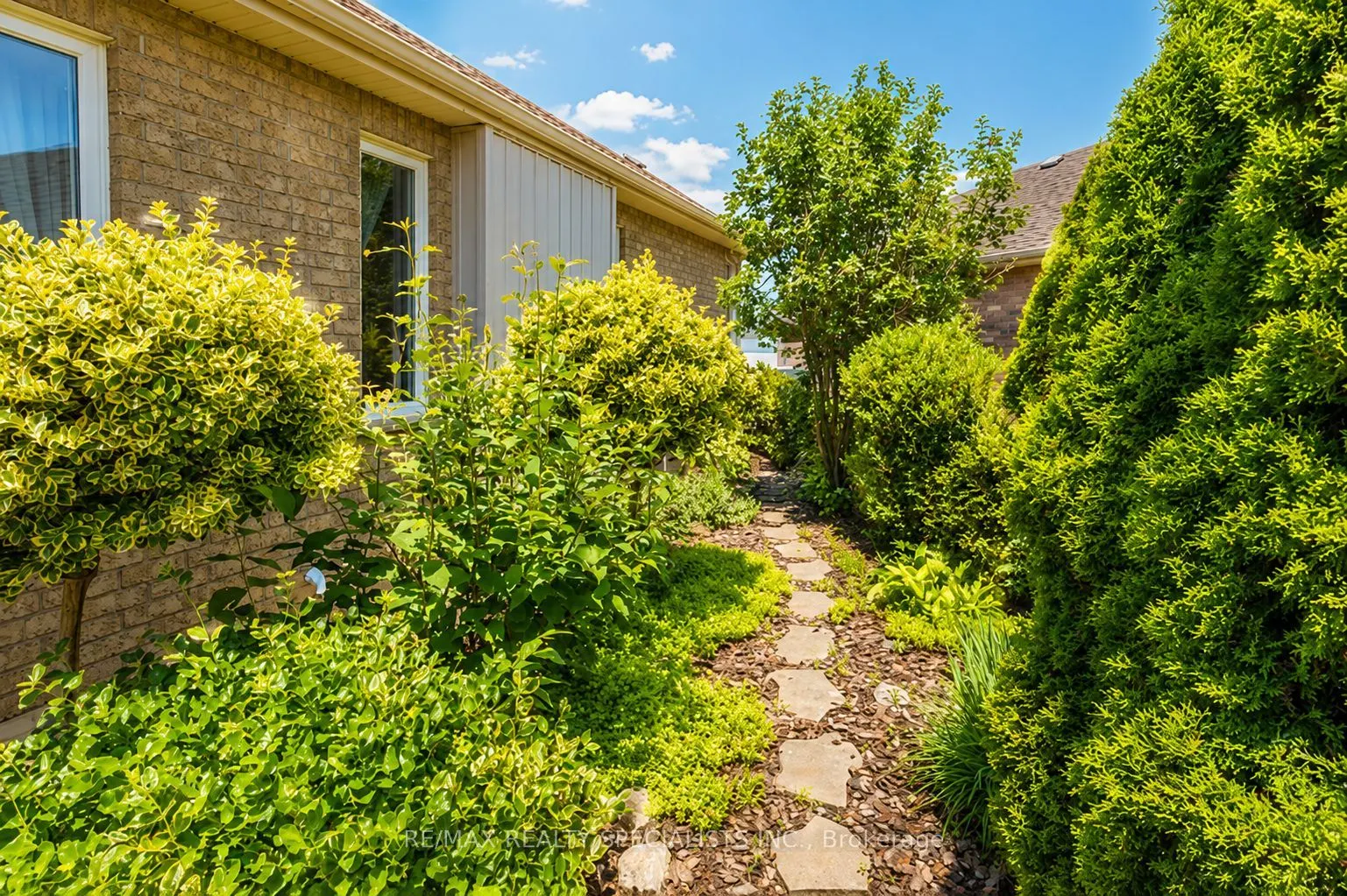 61 Jones Crescent