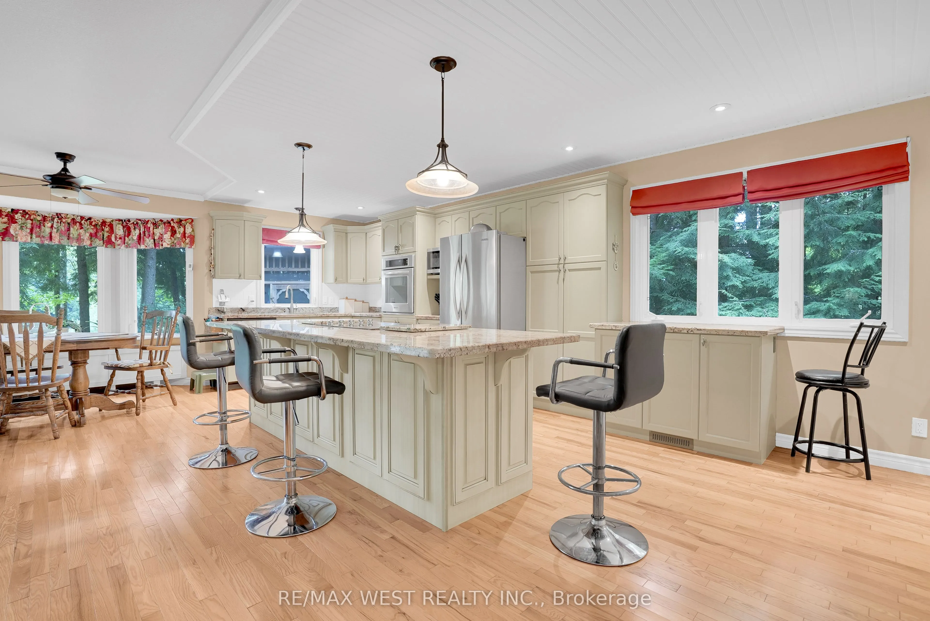 20 Deerhurst Highlands Drive