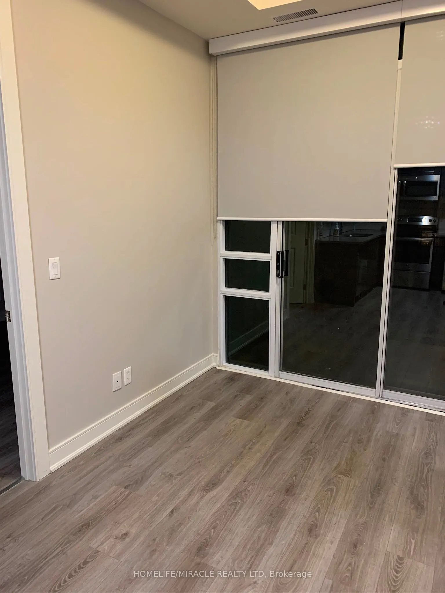 150 Main Street W #516