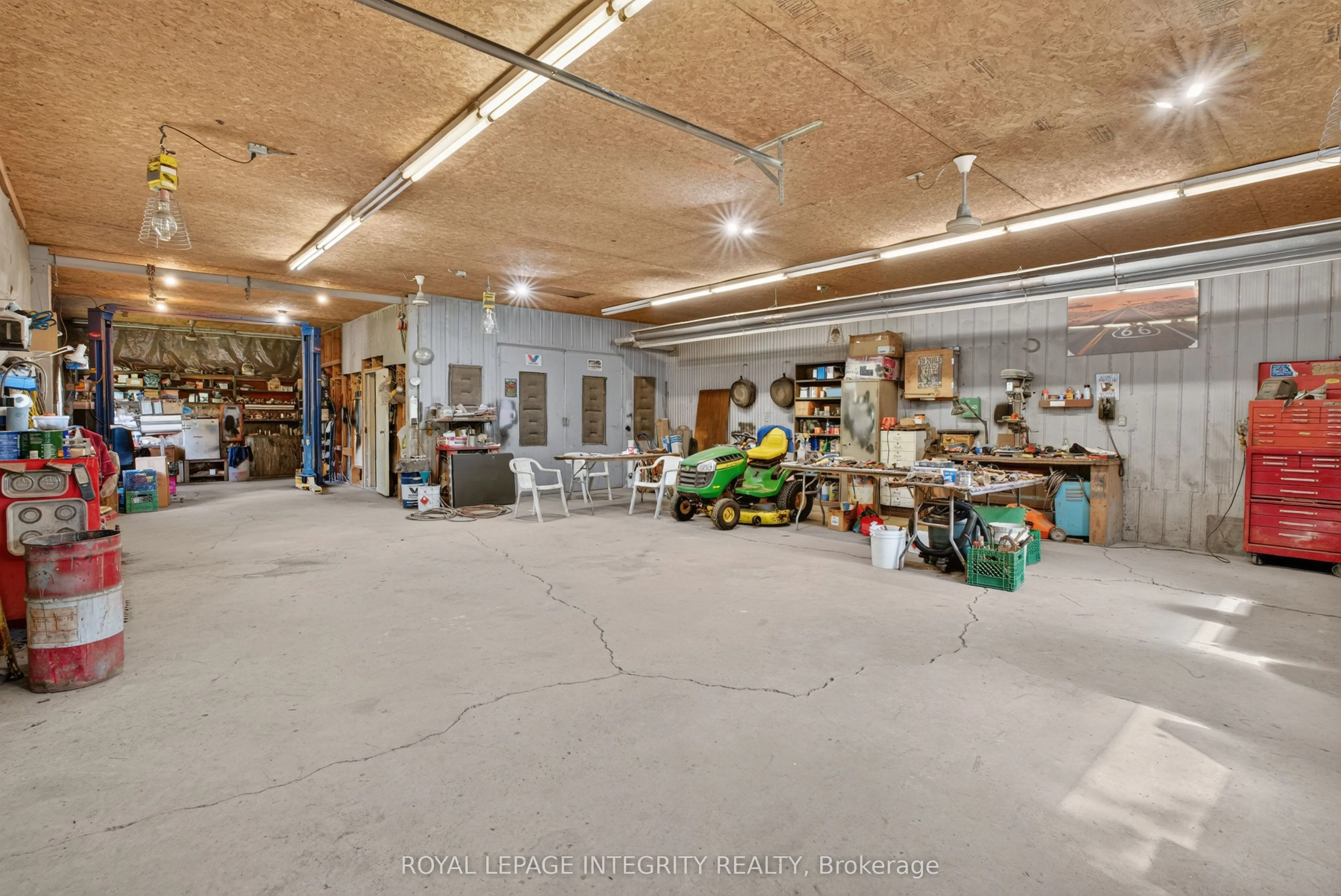 2063 Dwyer Hill Road