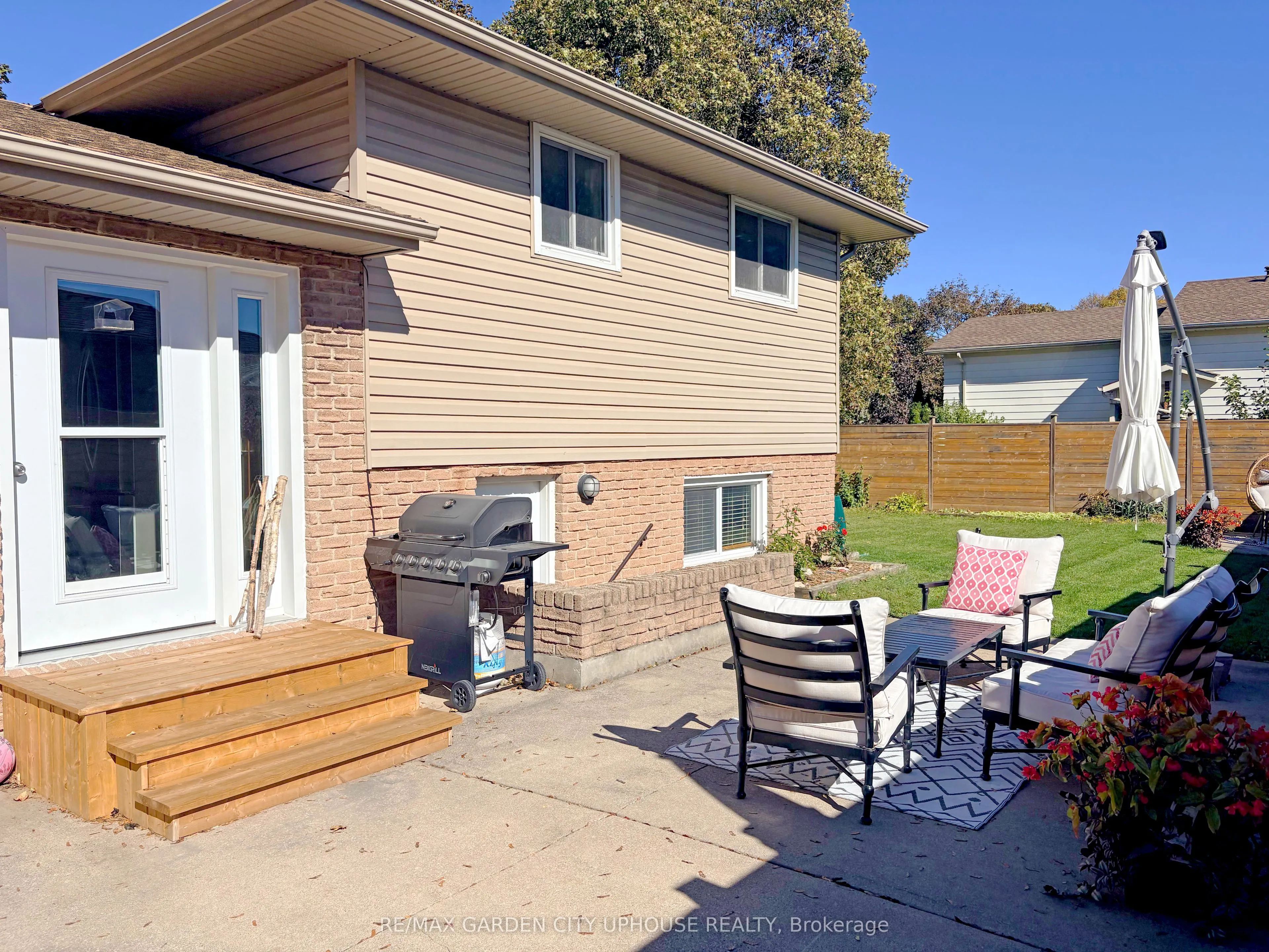 24 Greenmeadow Court