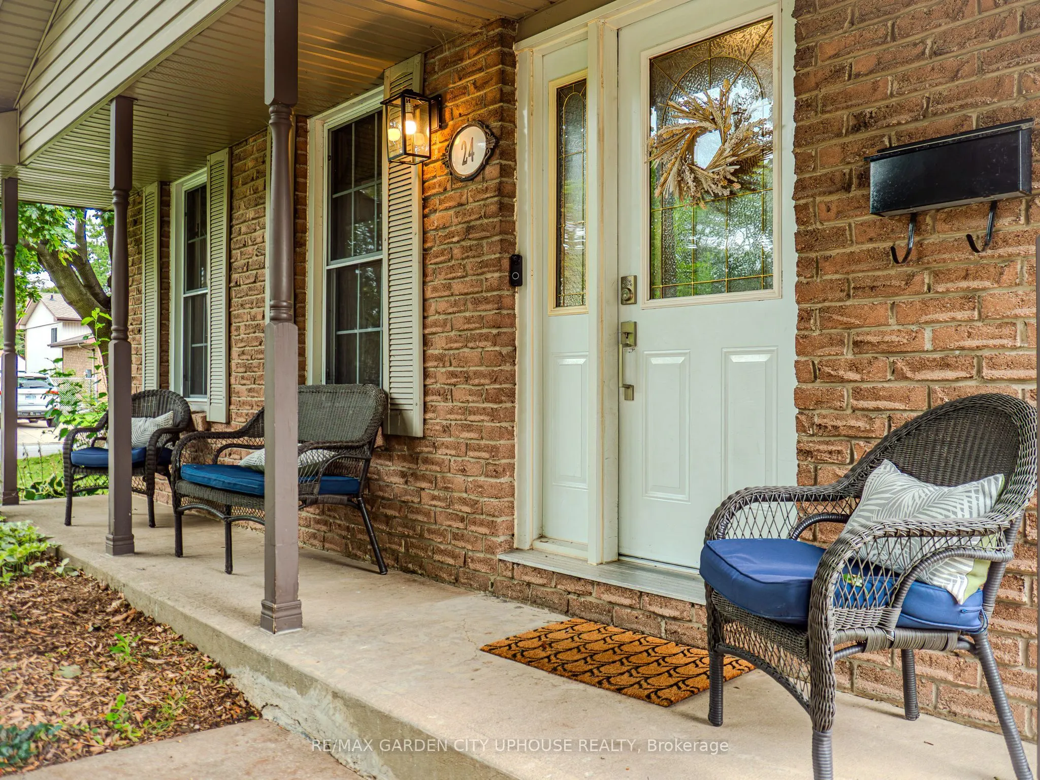 24 Greenmeadow Court