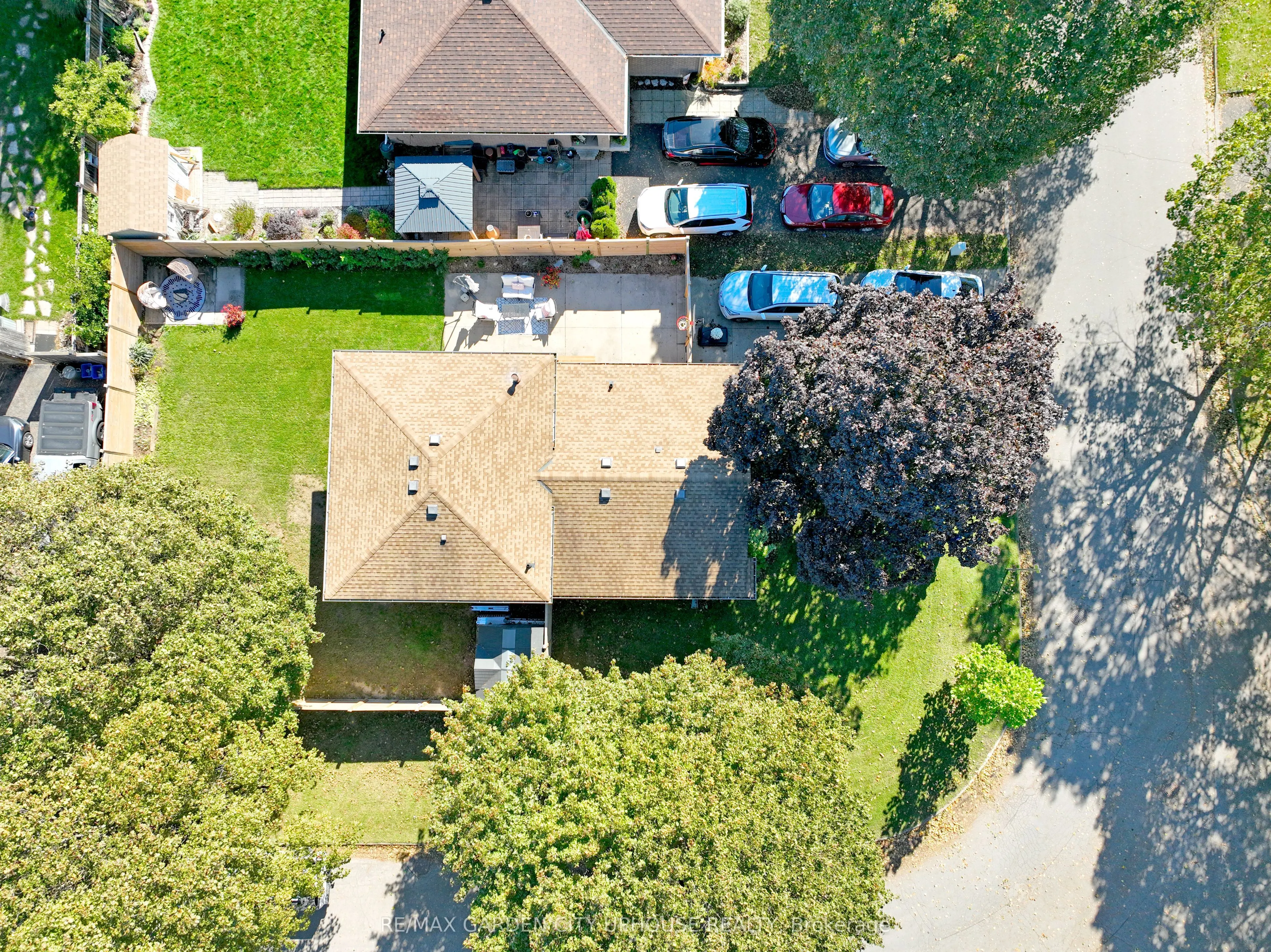 24 Greenmeadow Court
