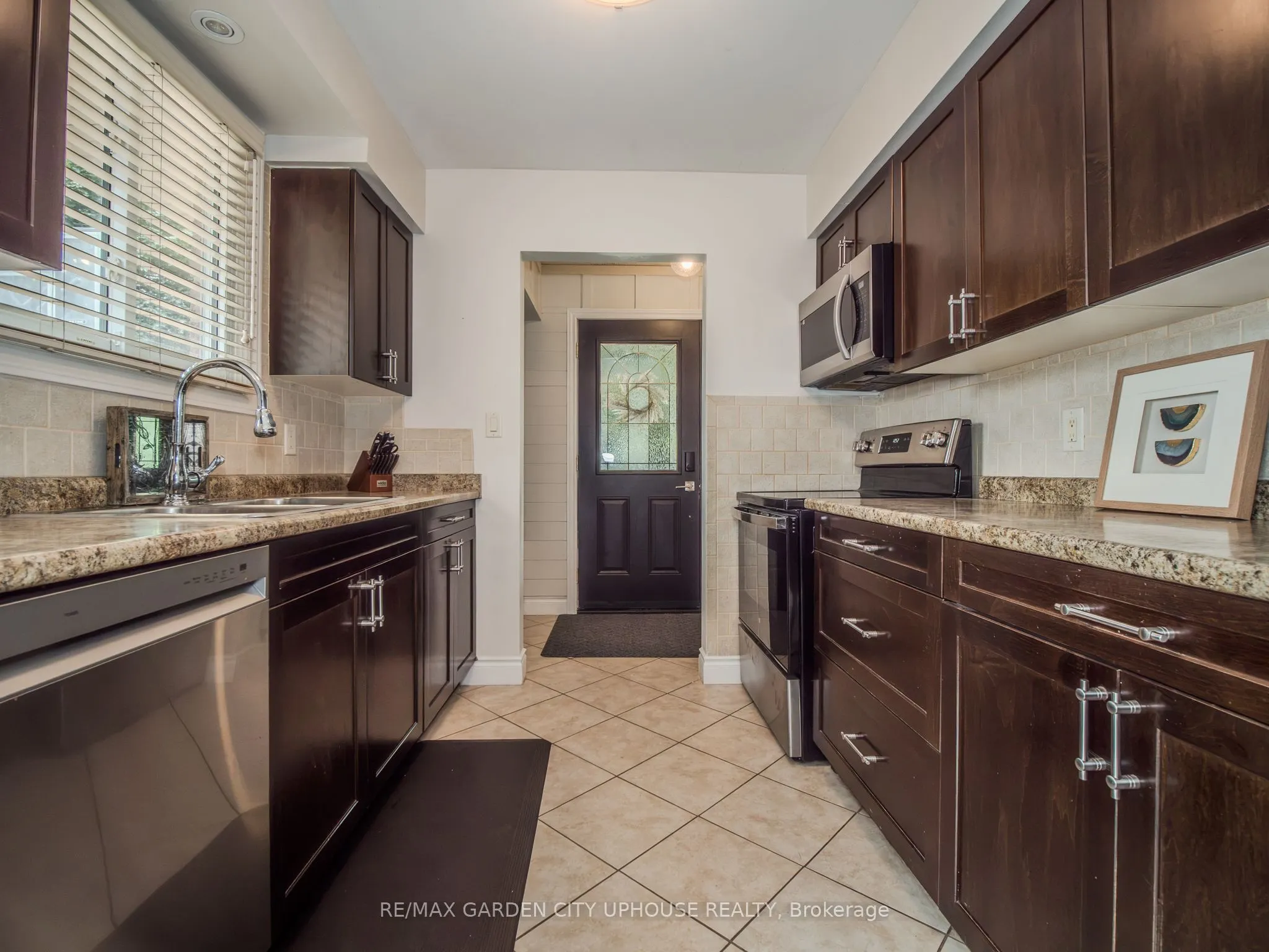 24 Greenmeadow Court