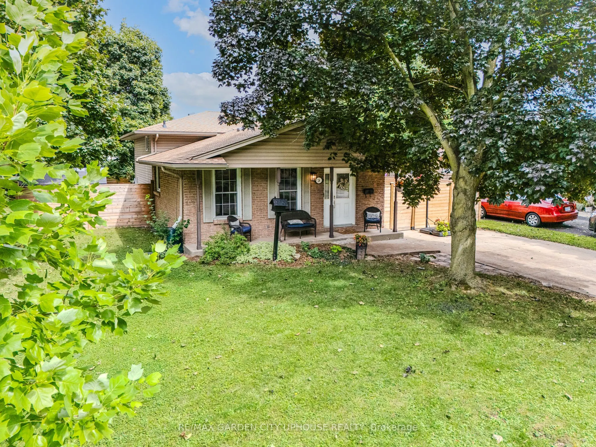 24 Greenmeadow Court