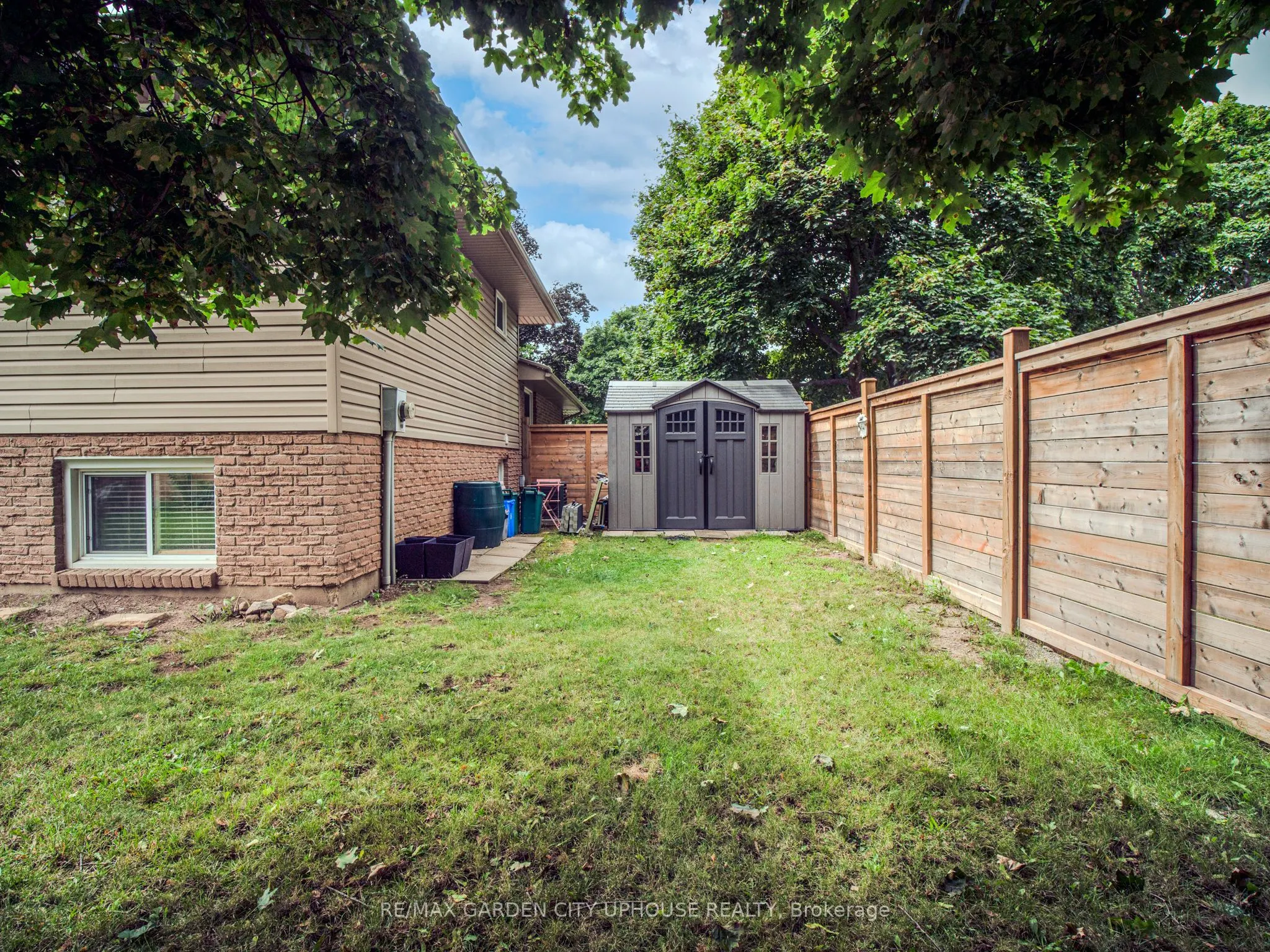 24 Greenmeadow Court