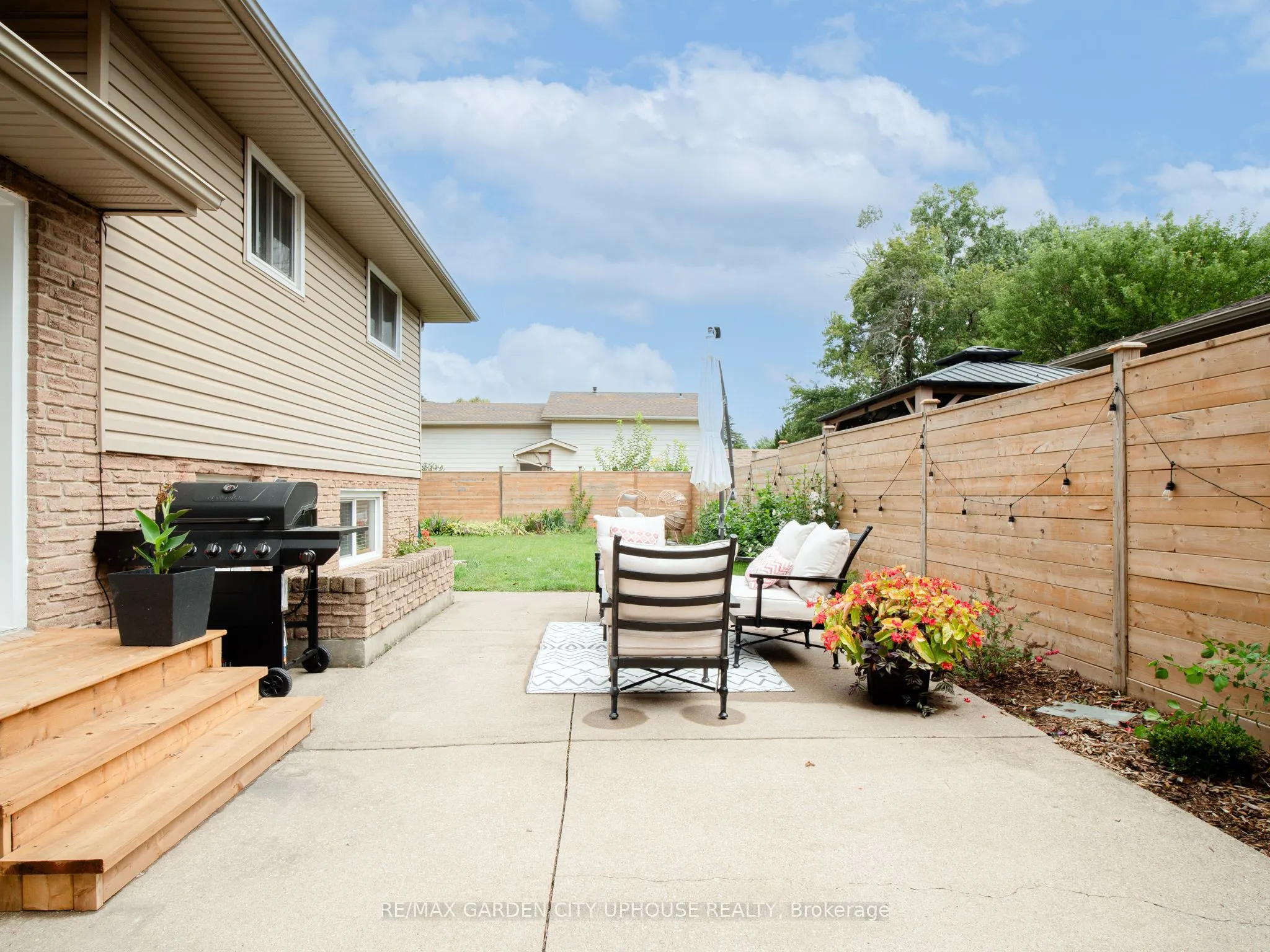 24 Greenmeadow Court