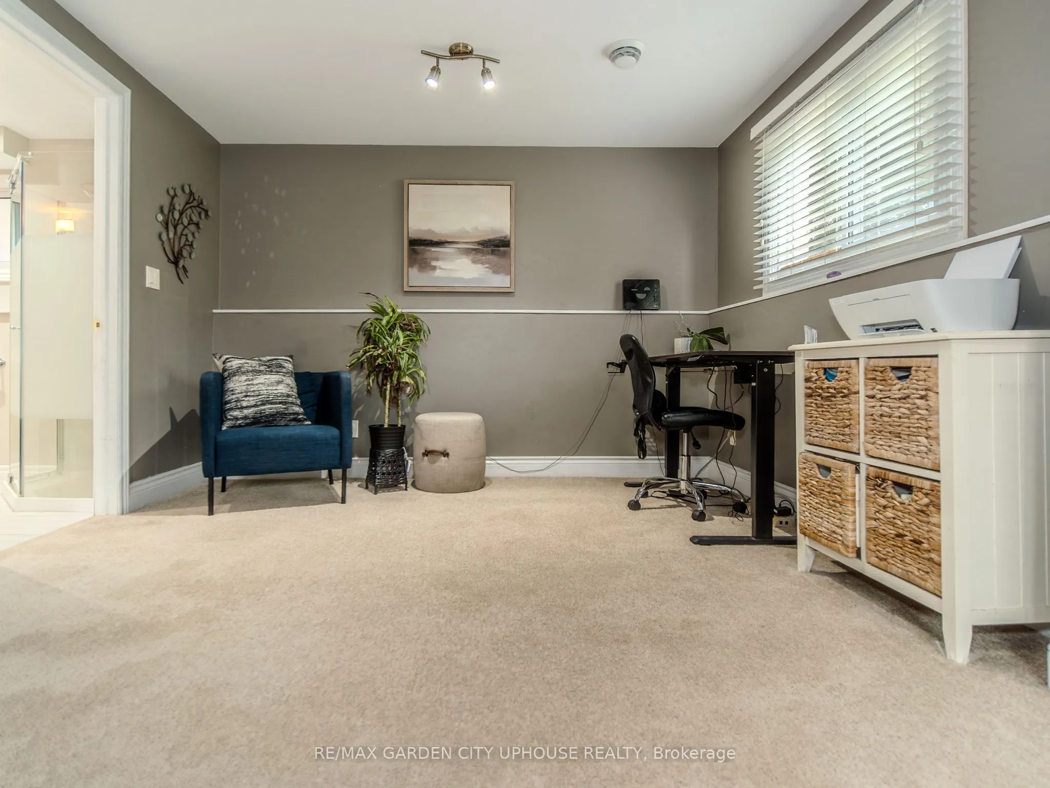 24 Greenmeadow Court