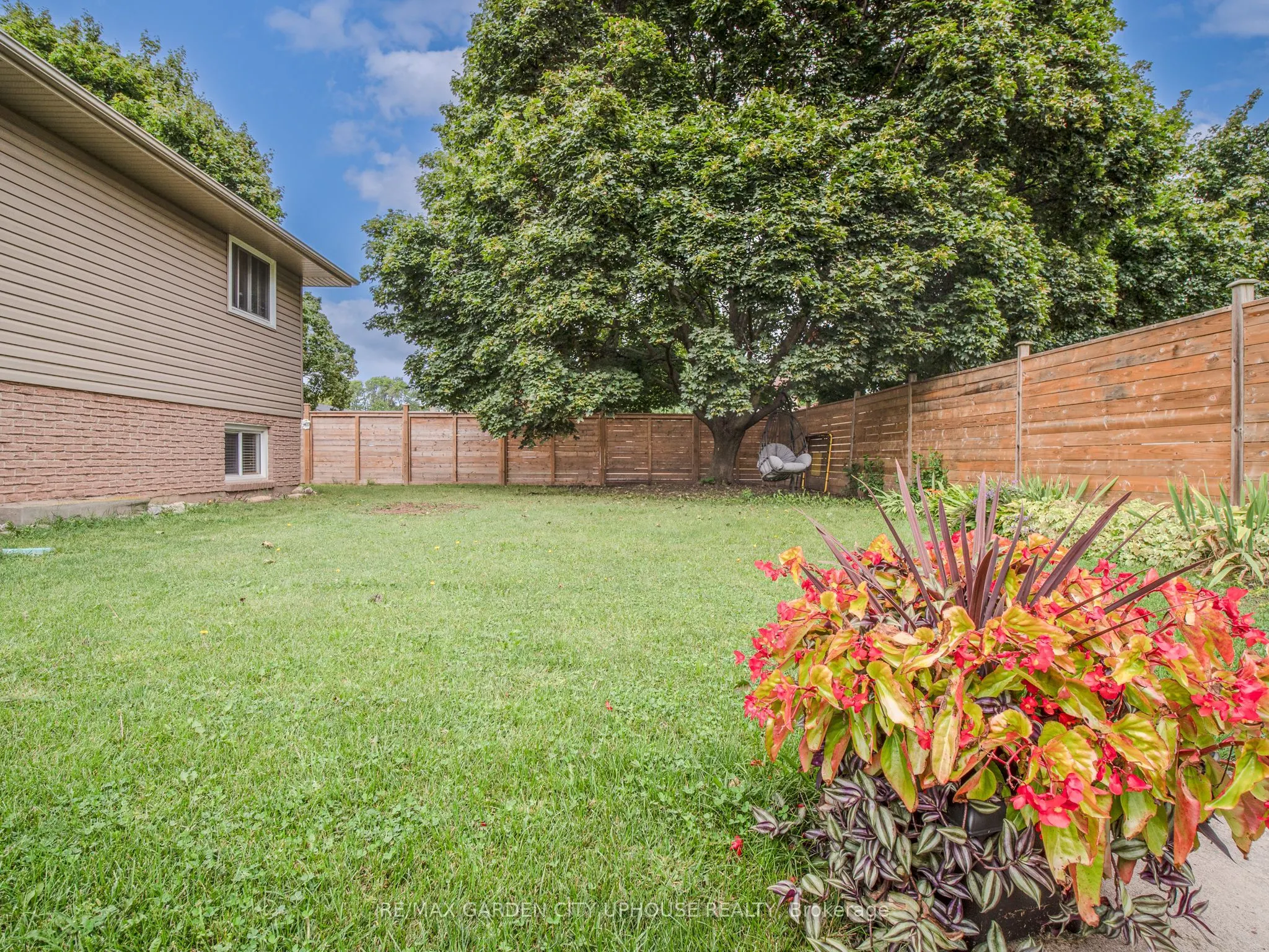 24 Greenmeadow Court