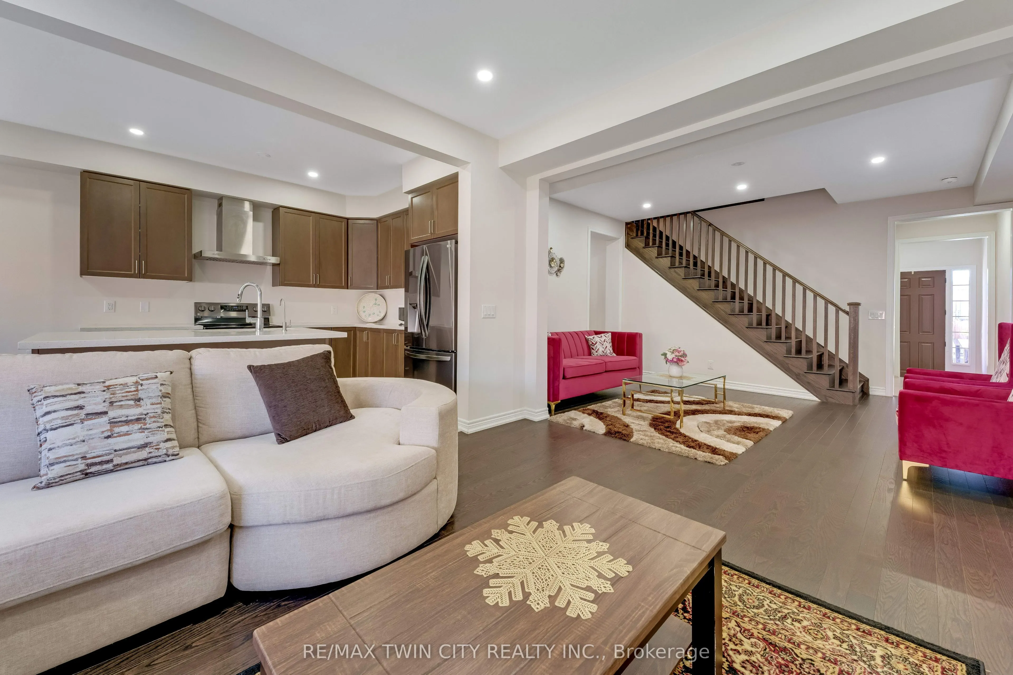 106 HALDIMAND Street