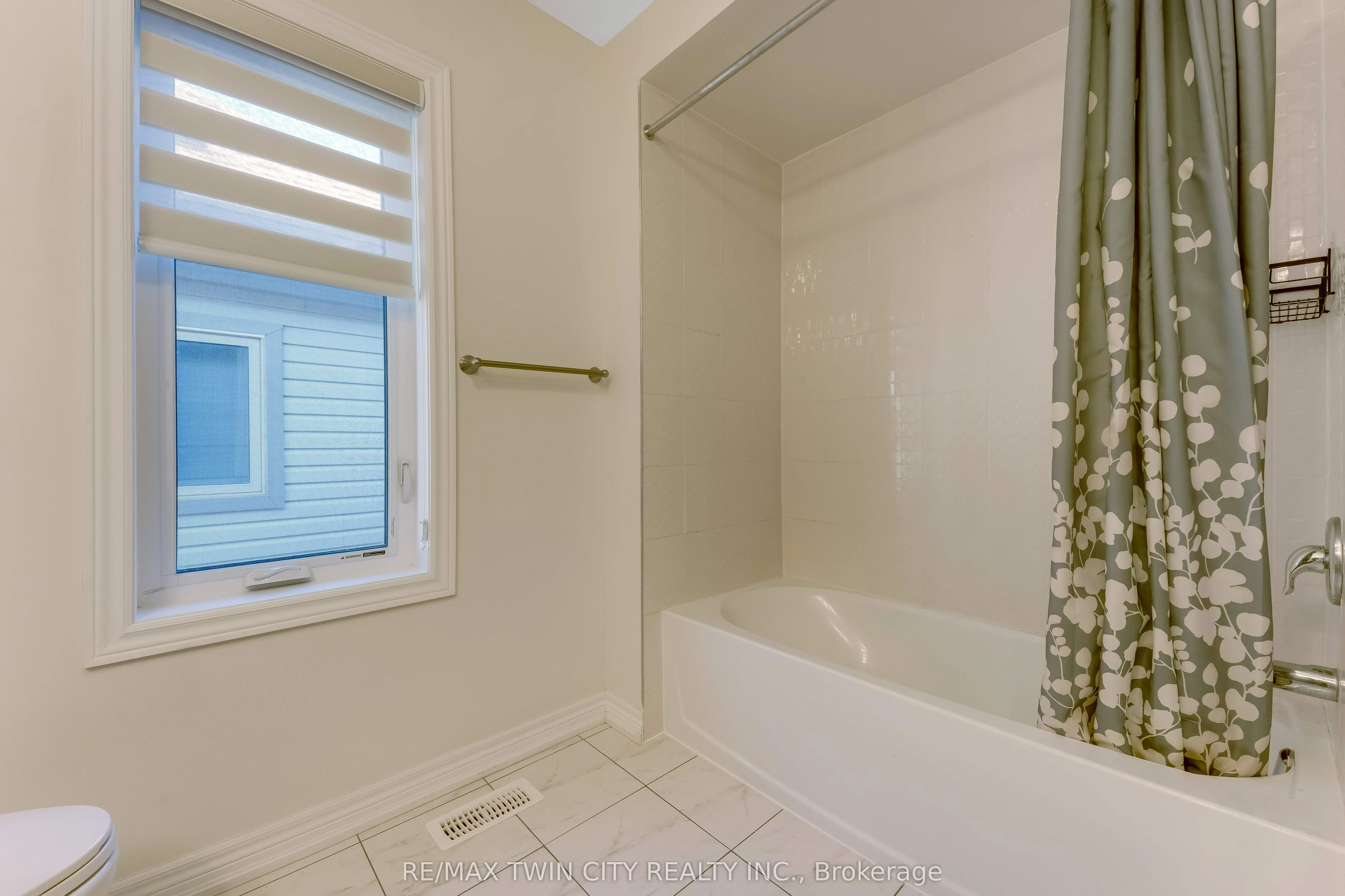 106 HALDIMAND Street