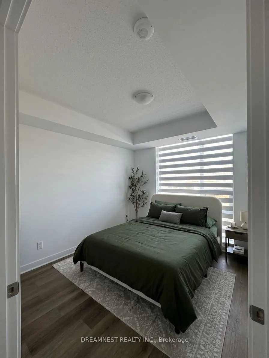 460 Dundas Street E #206