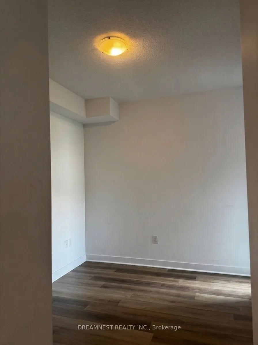 460 Dundas Street E #206