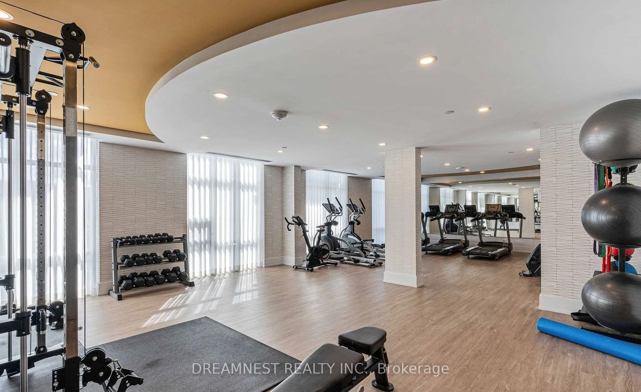 460 Dundas Street E #206