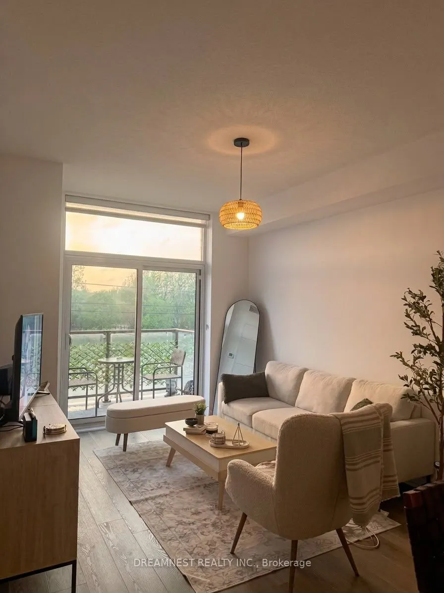 460 Dundas Street E #206