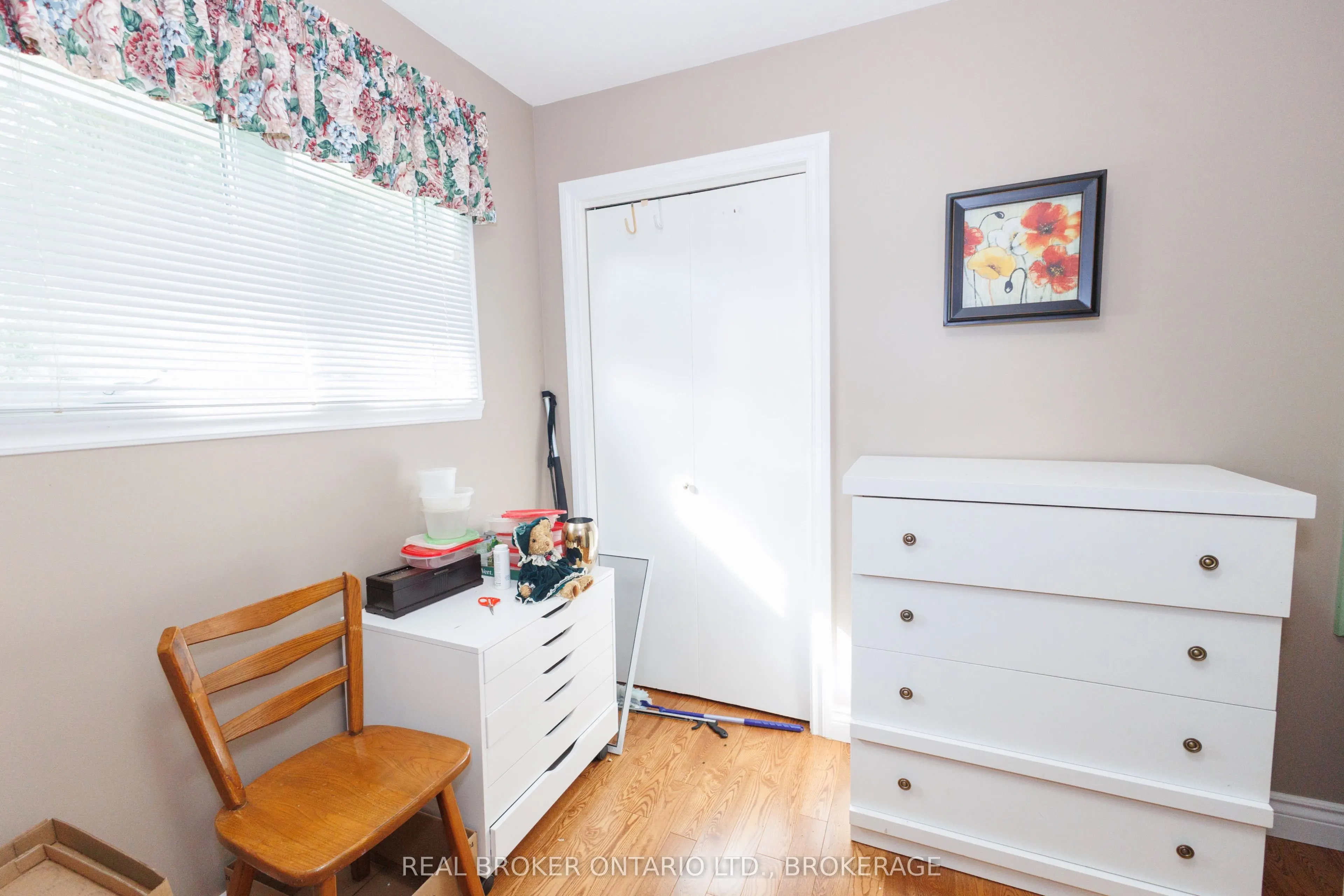 76 Kincardine Street W