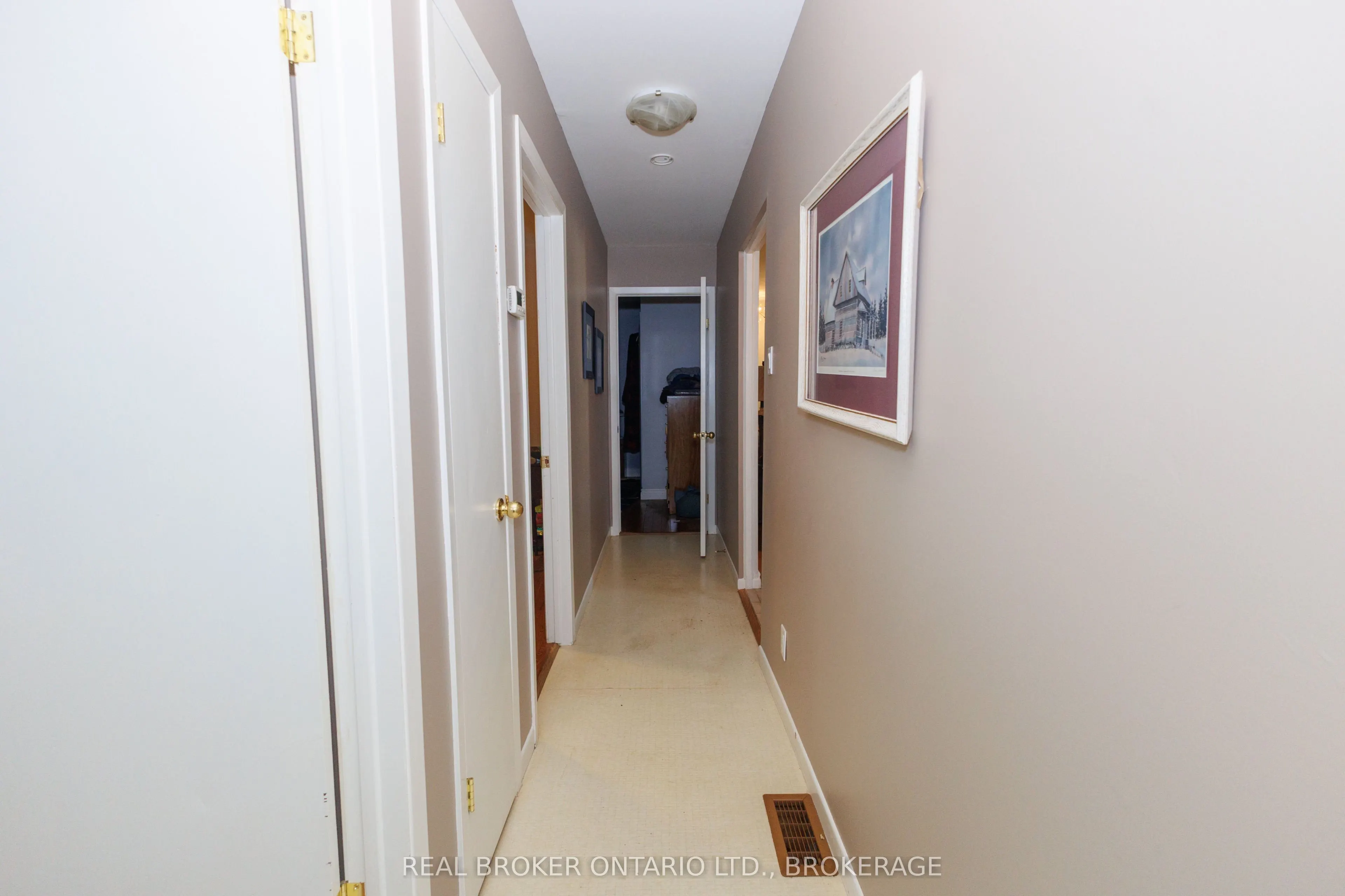 76 Kincardine Street W