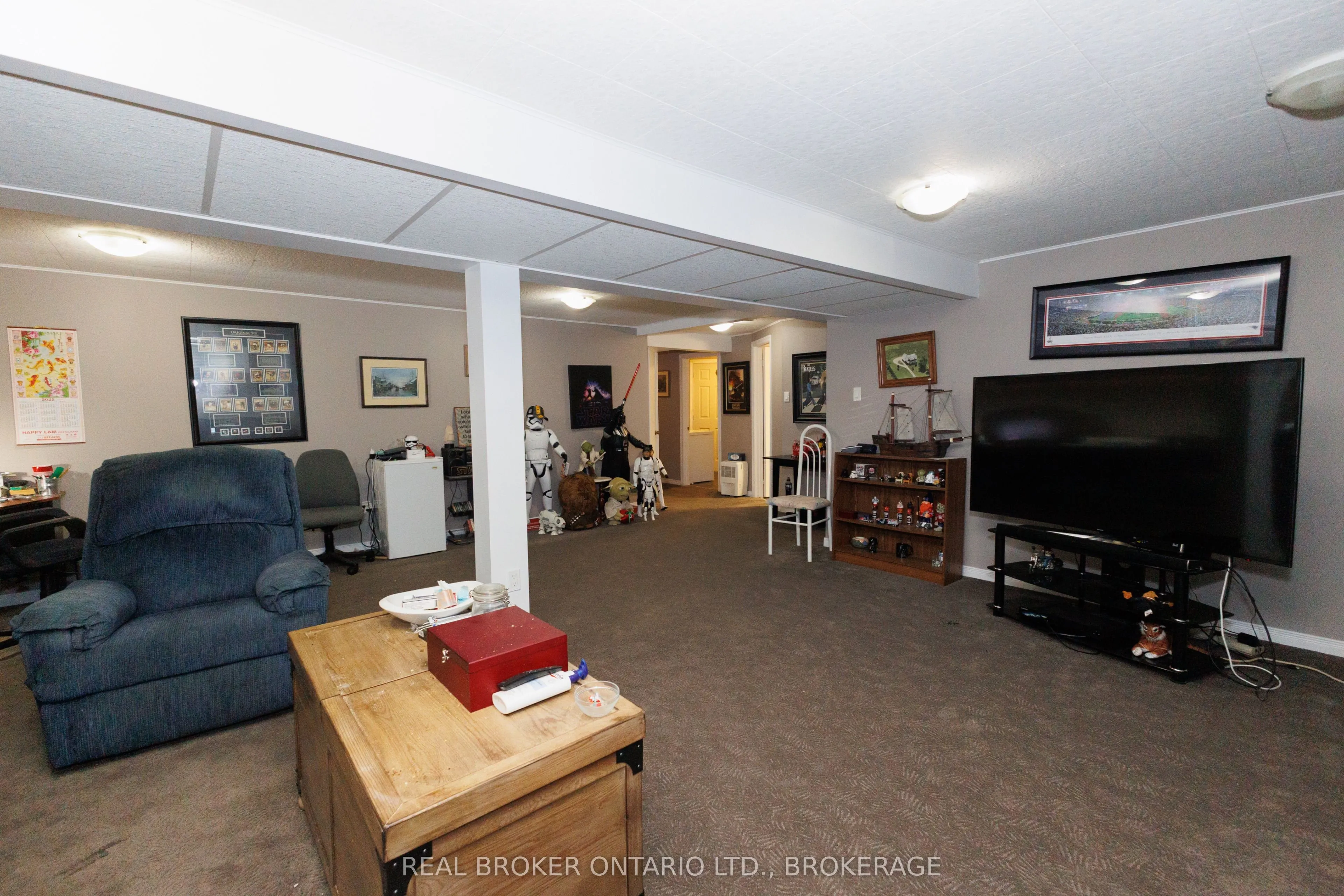 76 Kincardine Street W
