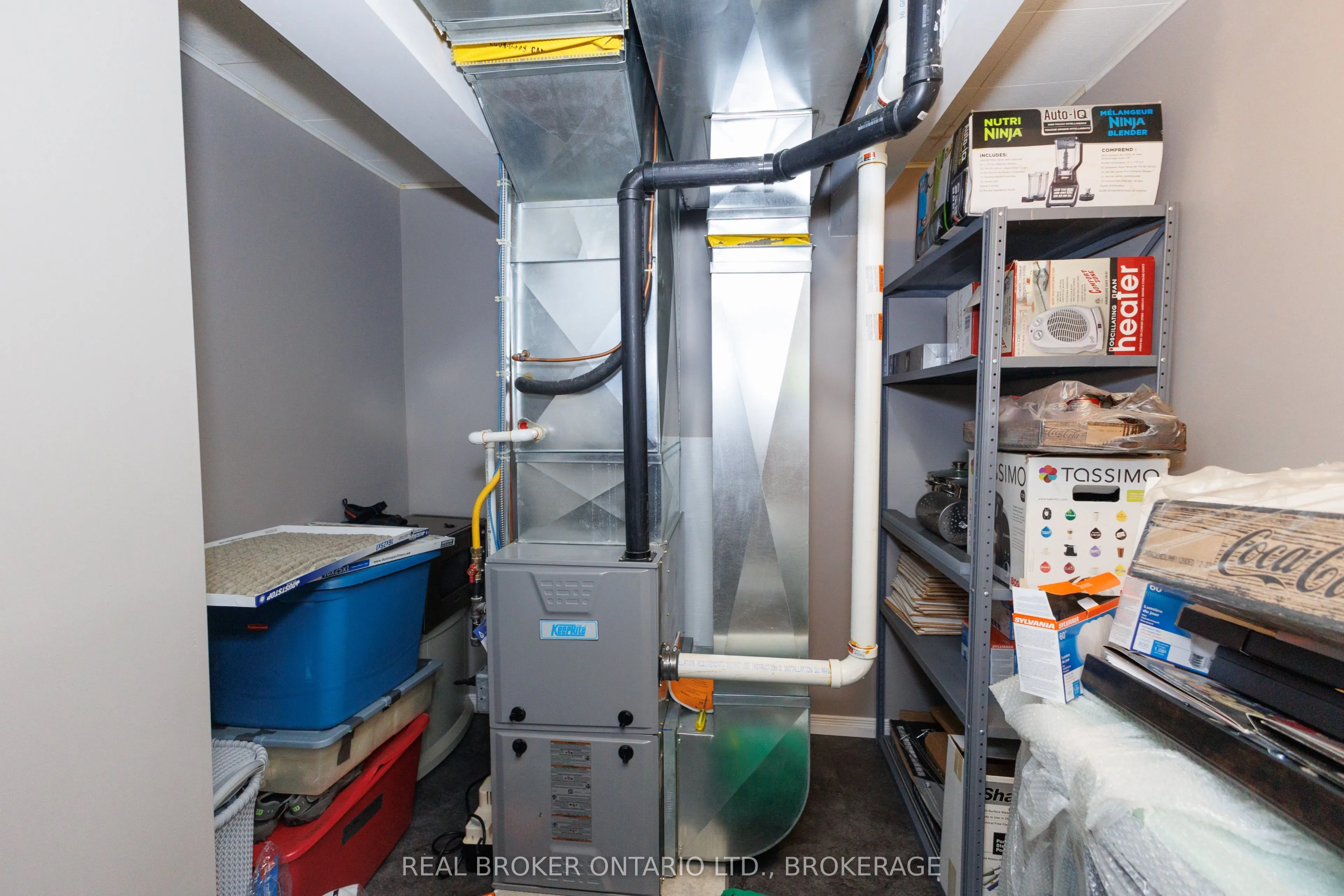 76 Kincardine Street W