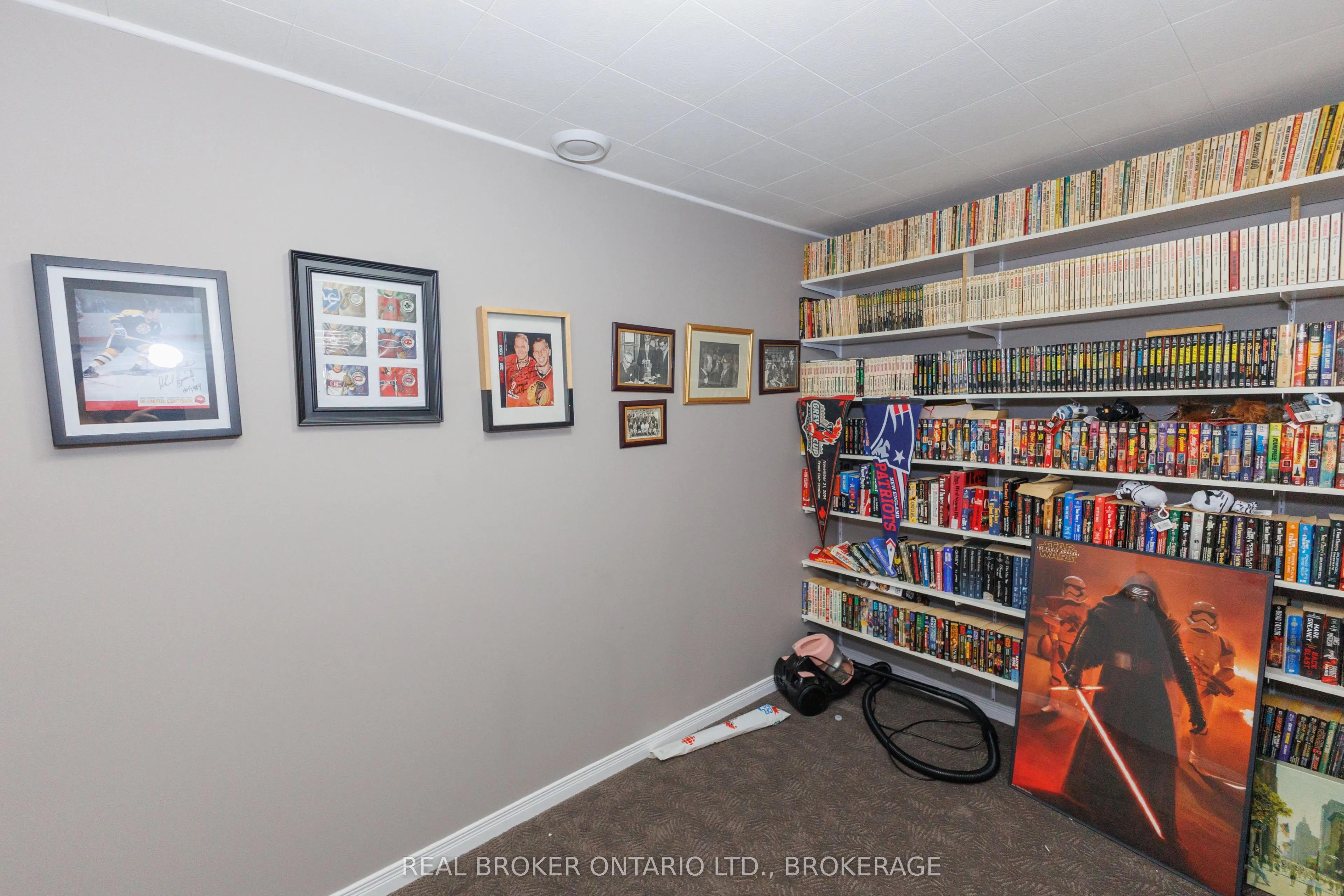 76 Kincardine Street W
