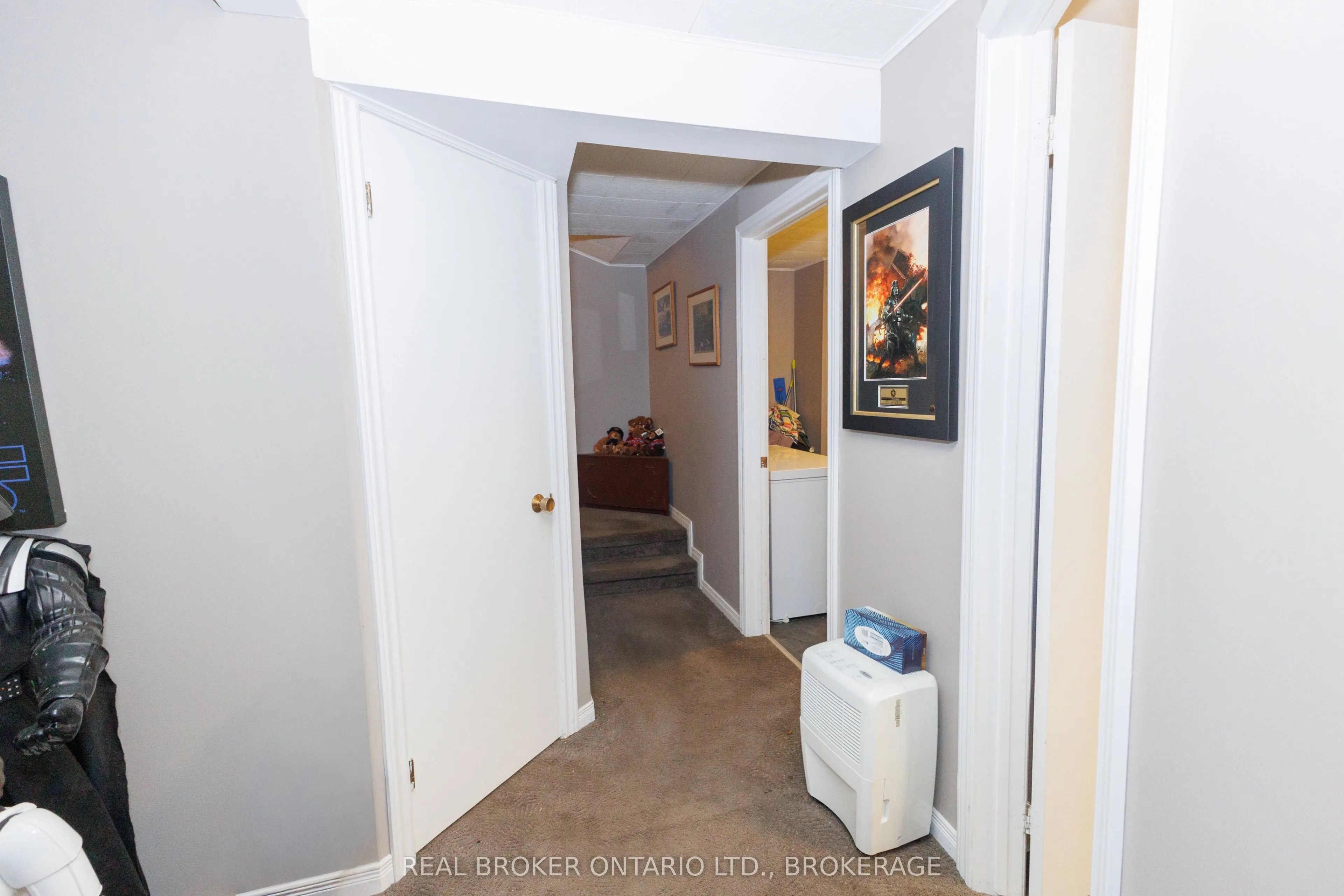 76 Kincardine Street W
