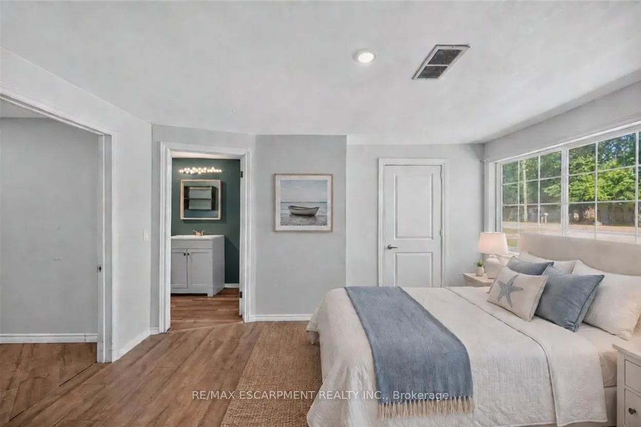 1048 LAKESHORE Road
