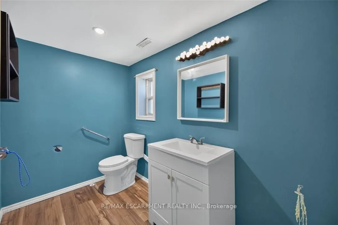 1048 LAKESHORE Road
