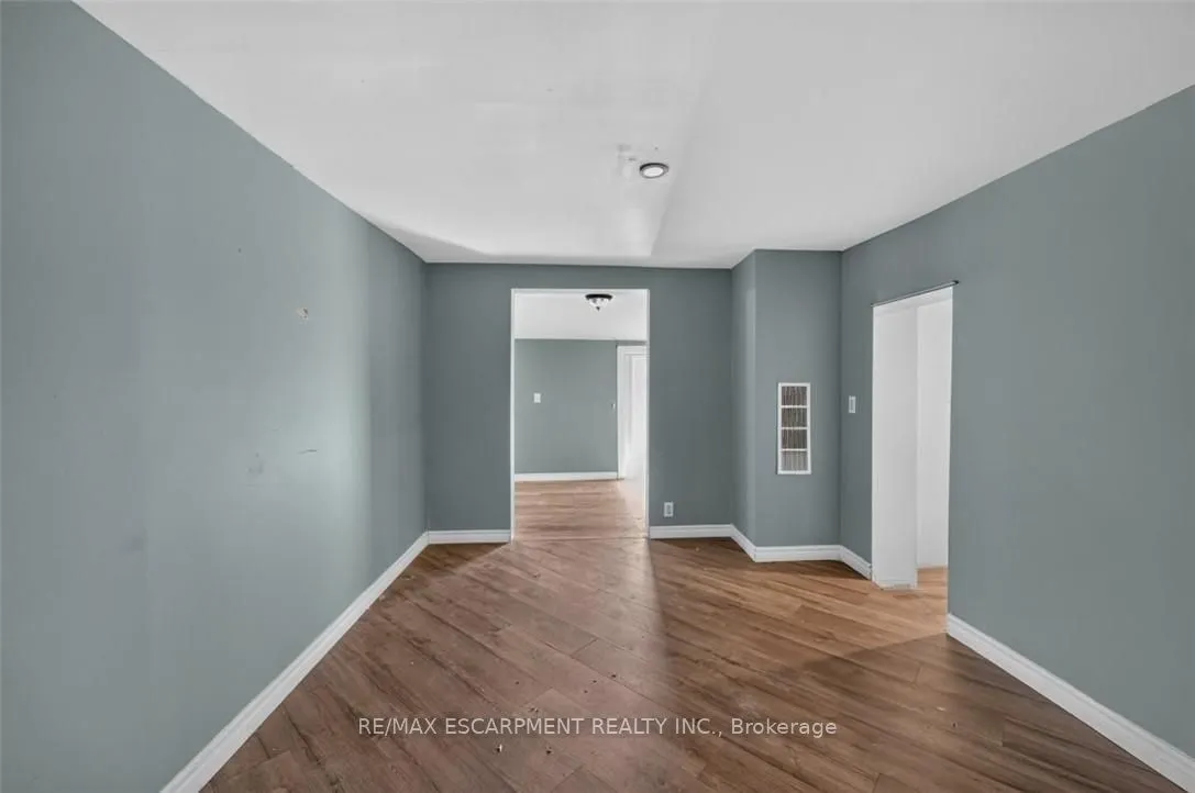 1048 LAKESHORE Road