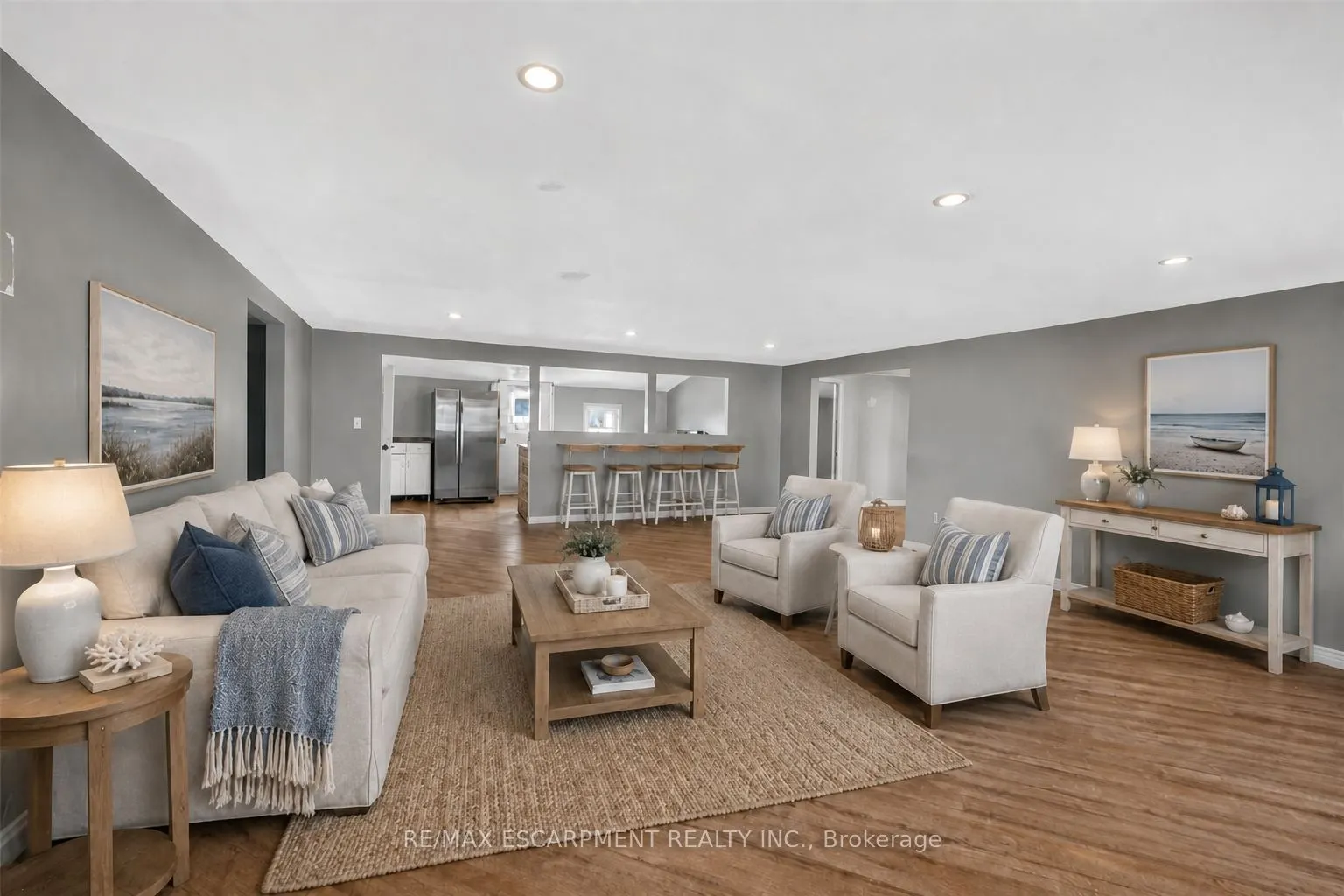 1048 LAKESHORE Road