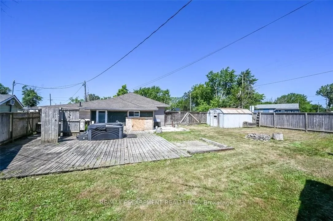 1048 LAKESHORE Road
