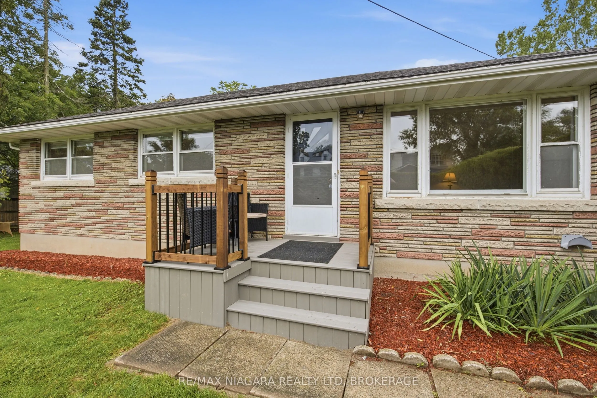 557 Mississagua Street