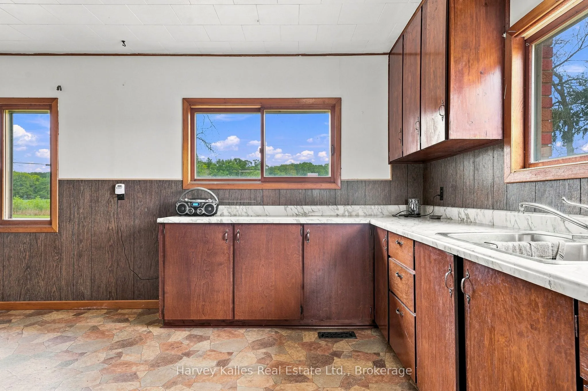 147 Caughey Road