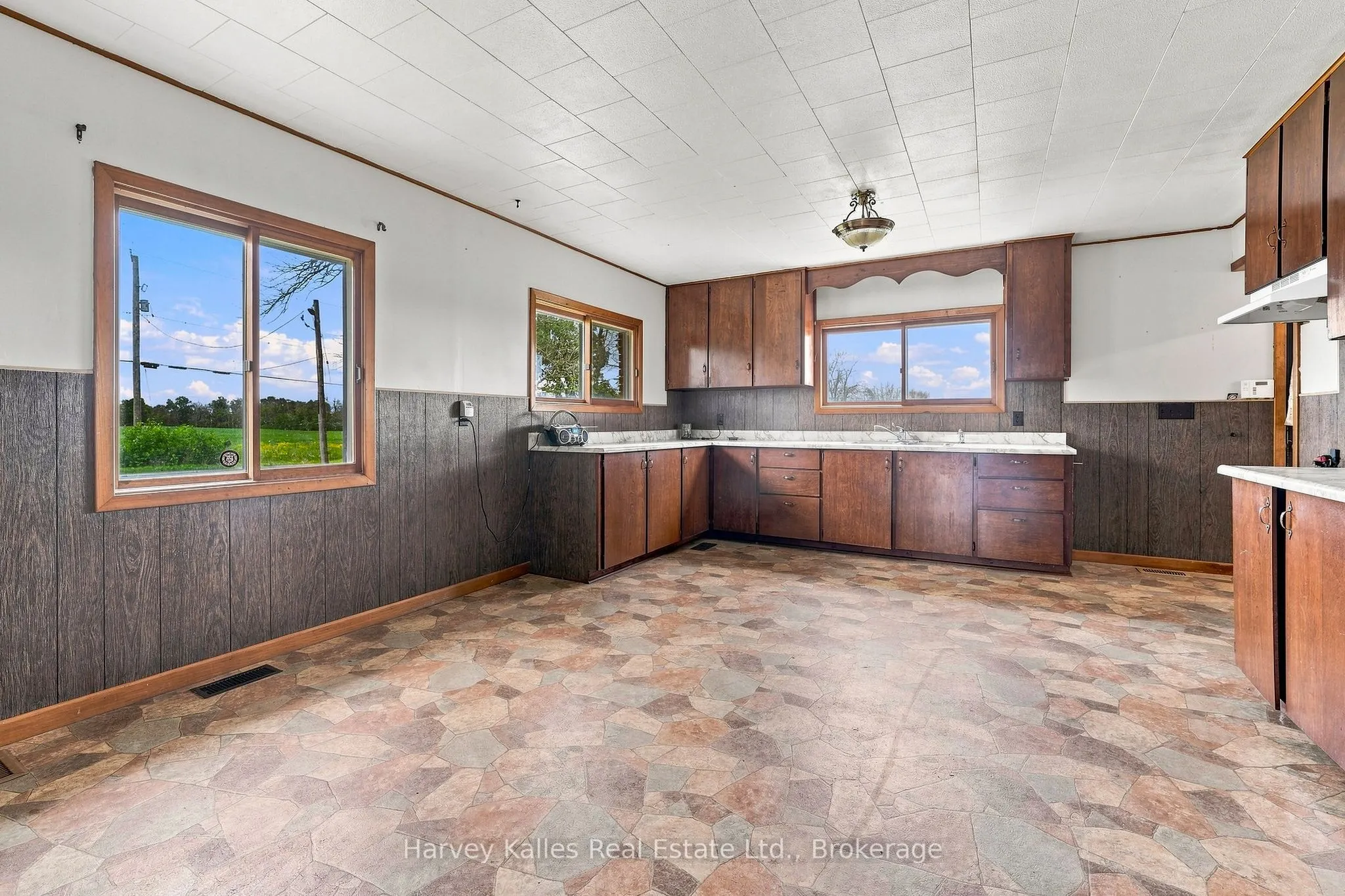 147 Caughey Road